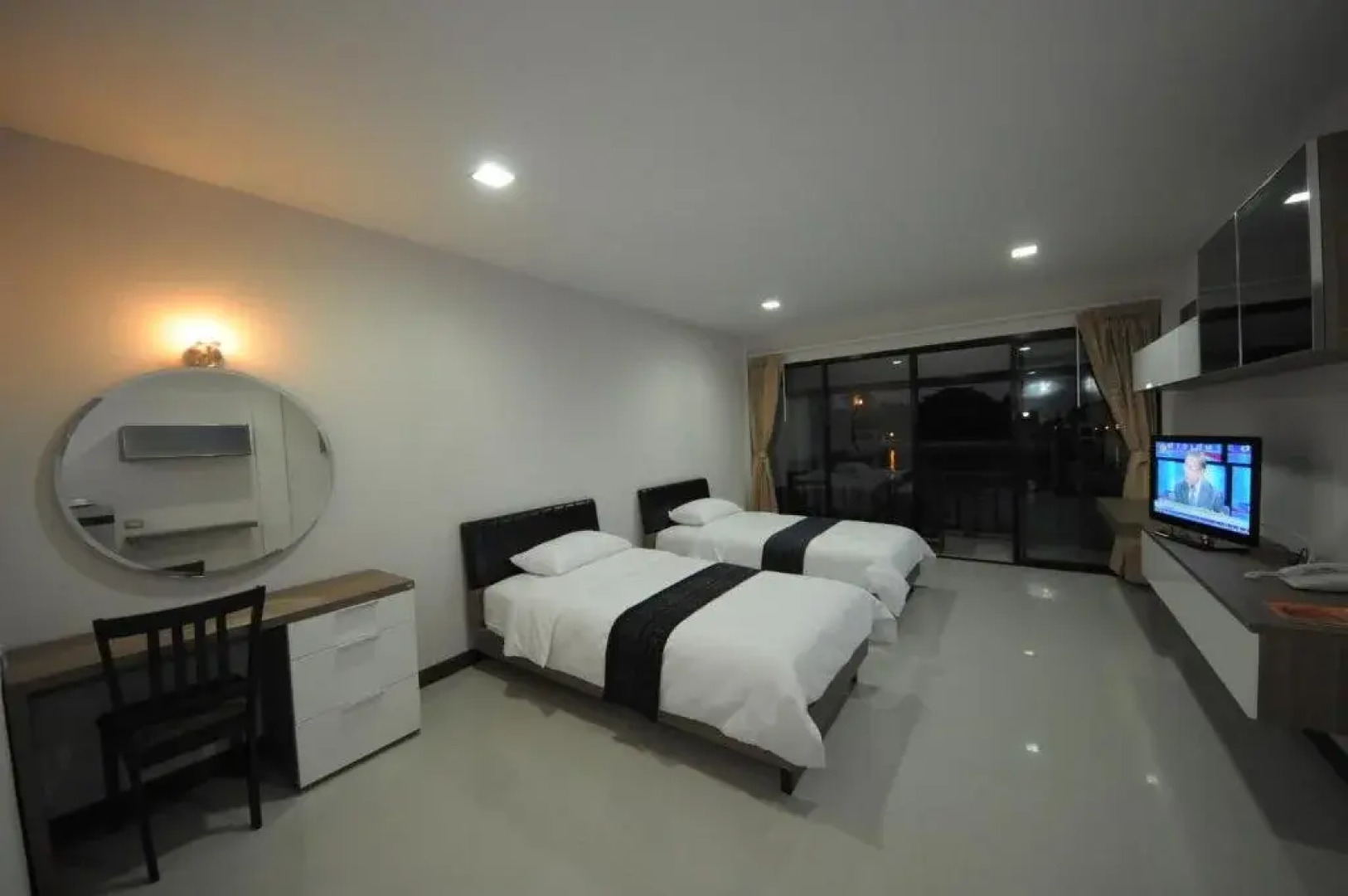 Maeklong Marina Resort