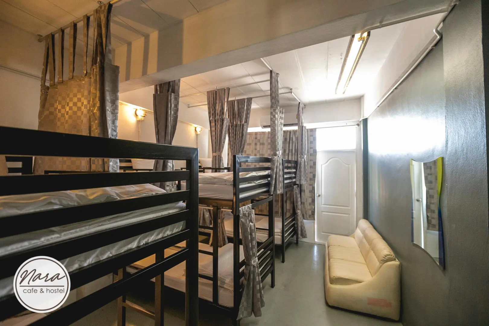 Nara Cafe and Hostel Don Mueang