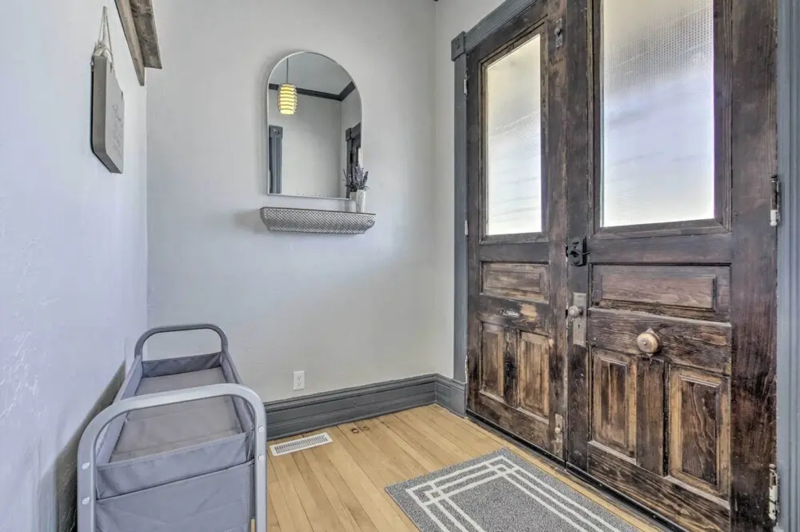 Quaint Helena Apartment - Walkable to Downtown!