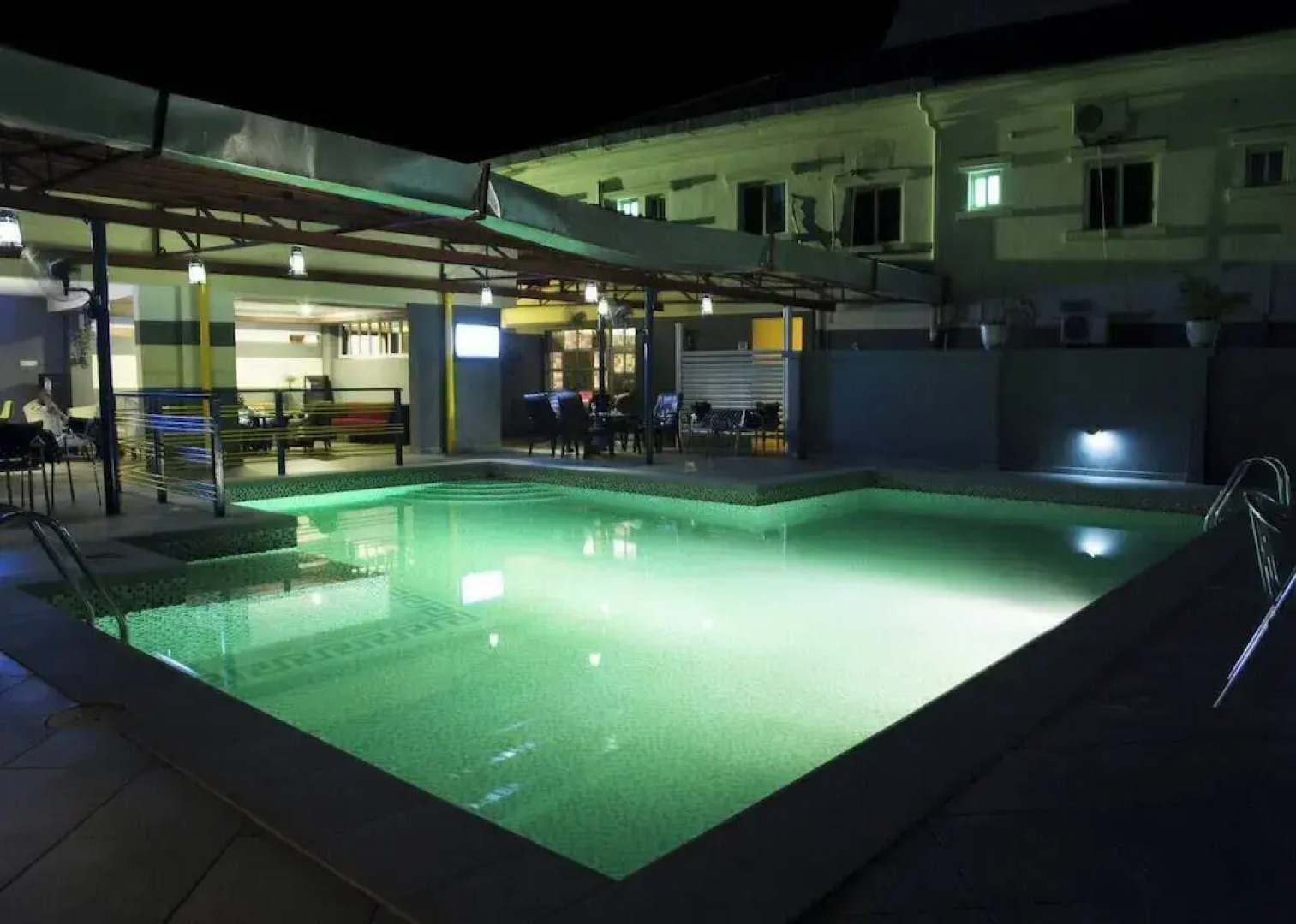 Network Hotel and Suites