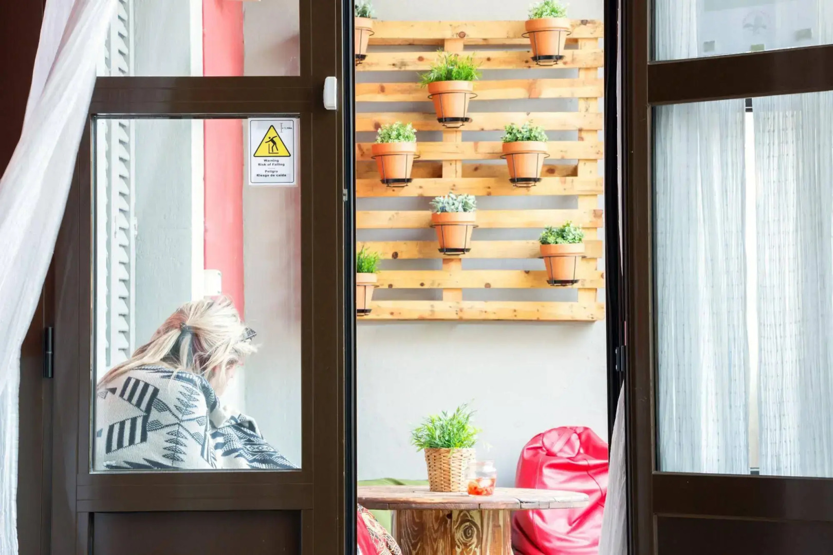 Sant Jordi Hostel Alberg