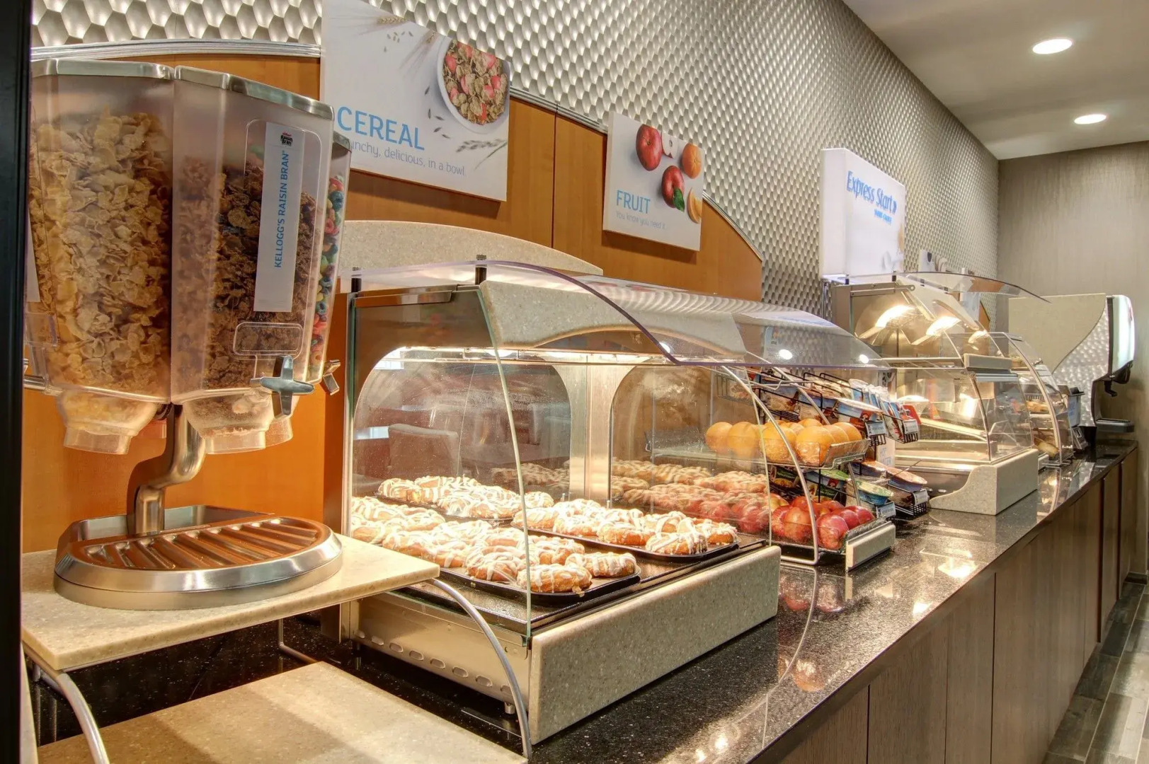 Holiday Inn Express Fargo SW - I-94 Medical Center by IHG