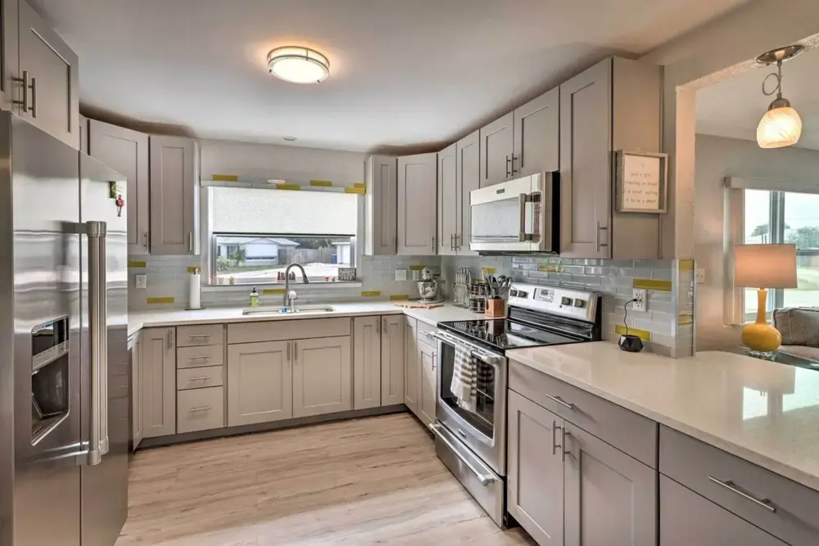 Bright Bungalow With Porch: Walk to Ormond Beach!