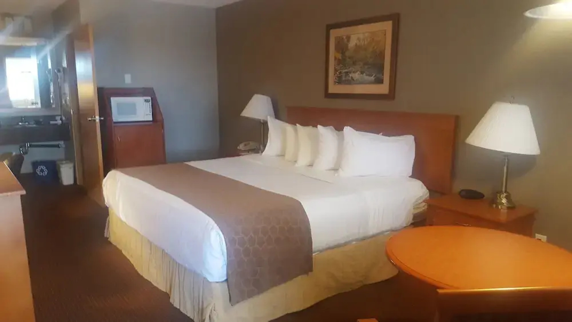 SureStay Plus Hotel By Best Western Salmon Arm