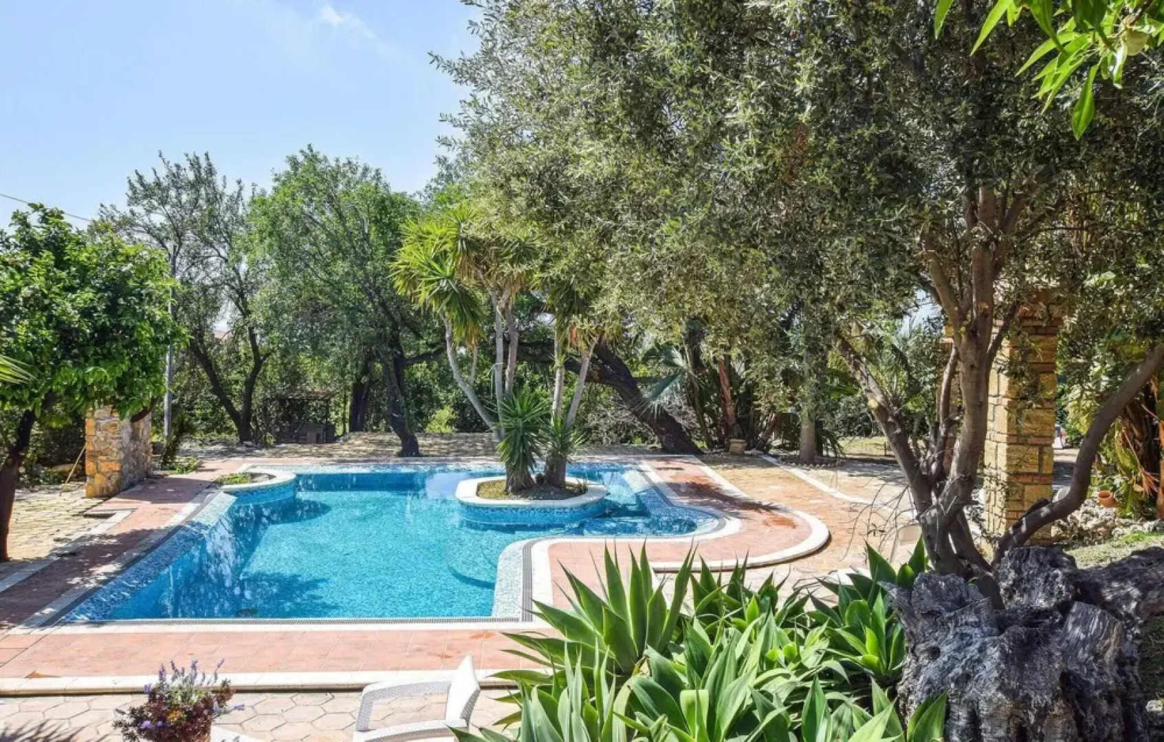 Amazing Home in Saline Ioniche With 4 Bedrooms, Wifi and Private Swimming Pool