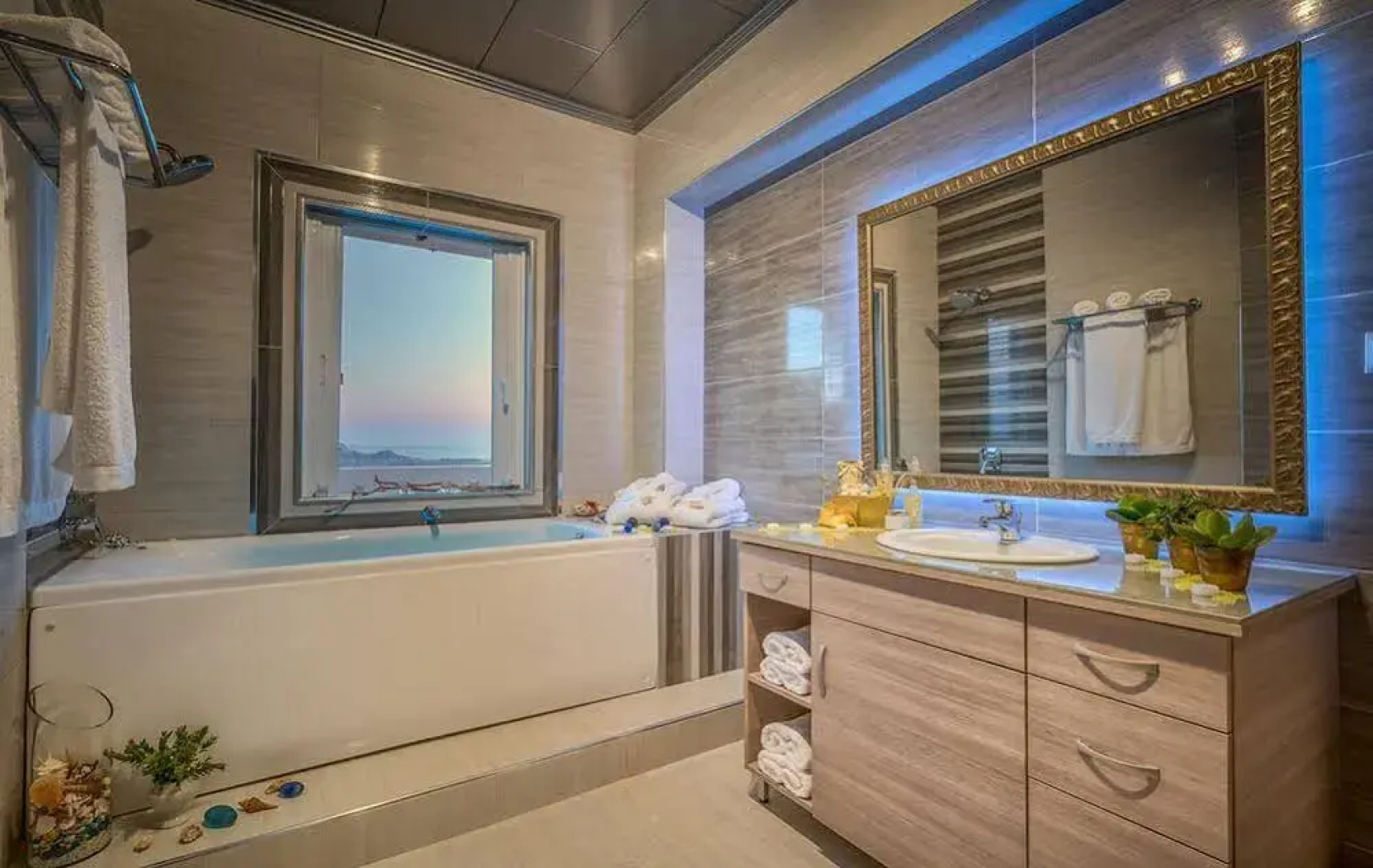 Castelli Luxury Villa
