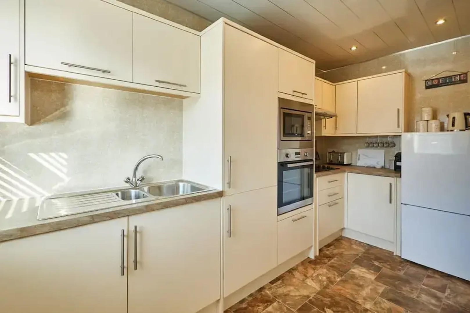 Host Stay Sands Walk Cottage