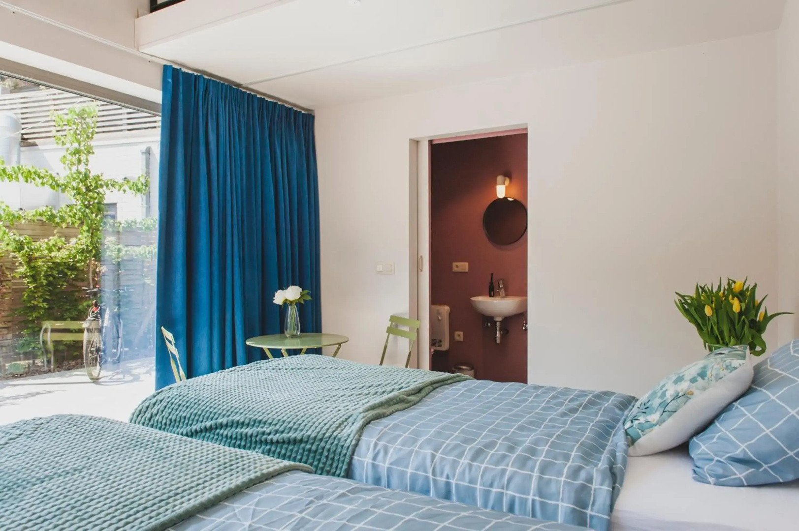 Het Oplaadpunt: bed, bike, hike, 8-12 p.