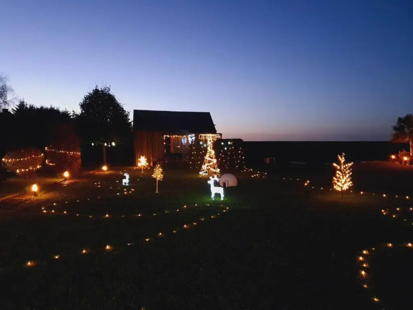 LE COTTAGE BARBIZONNAIS avec jacuzzi privé à partir de 10 ans
