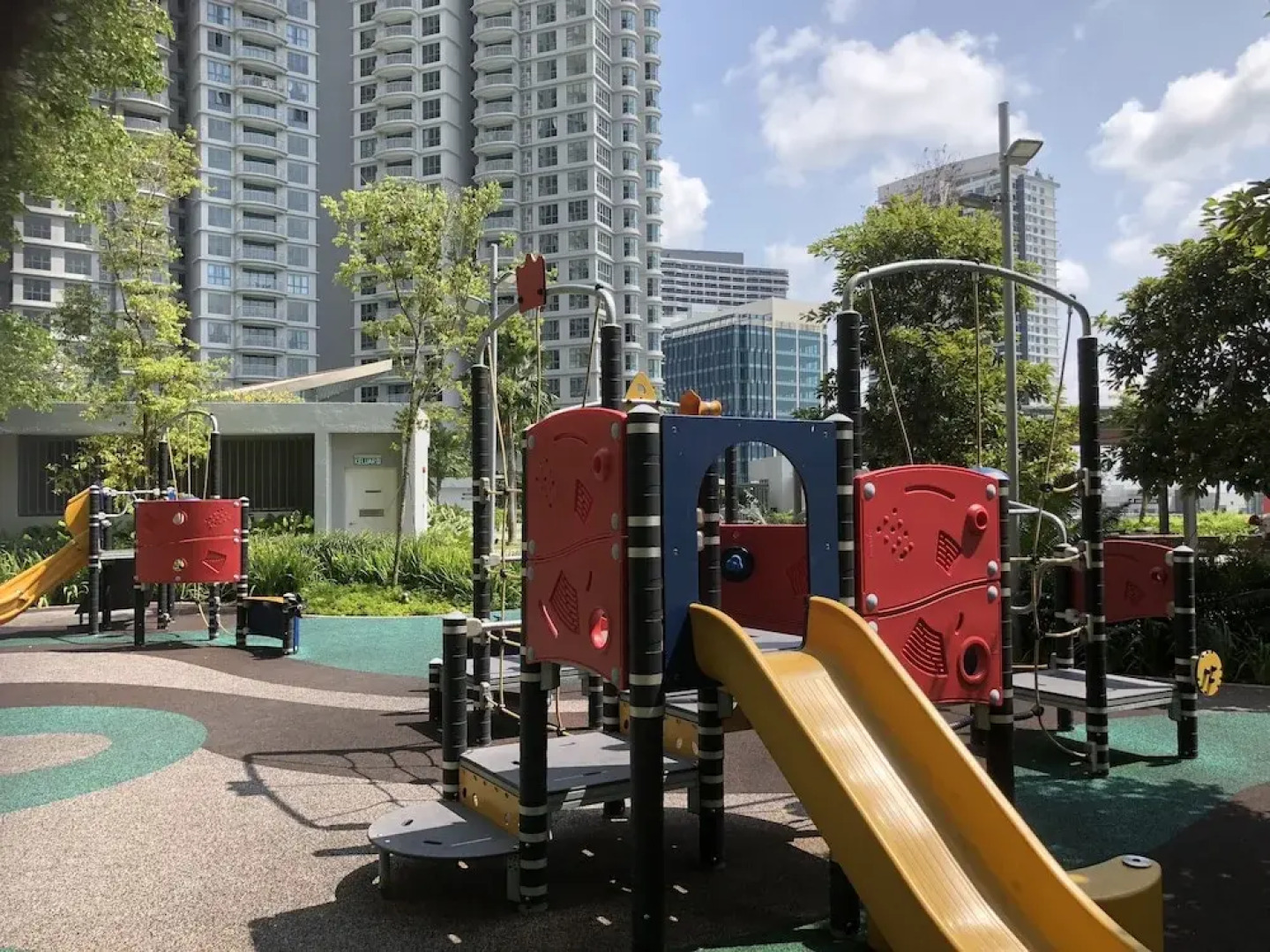 Teega Waterfront - Hello Kitty