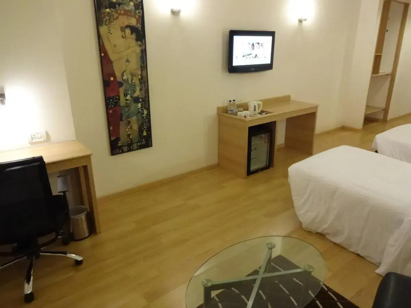 Red Fox by Lemon Tree Hotels, Hyderabad