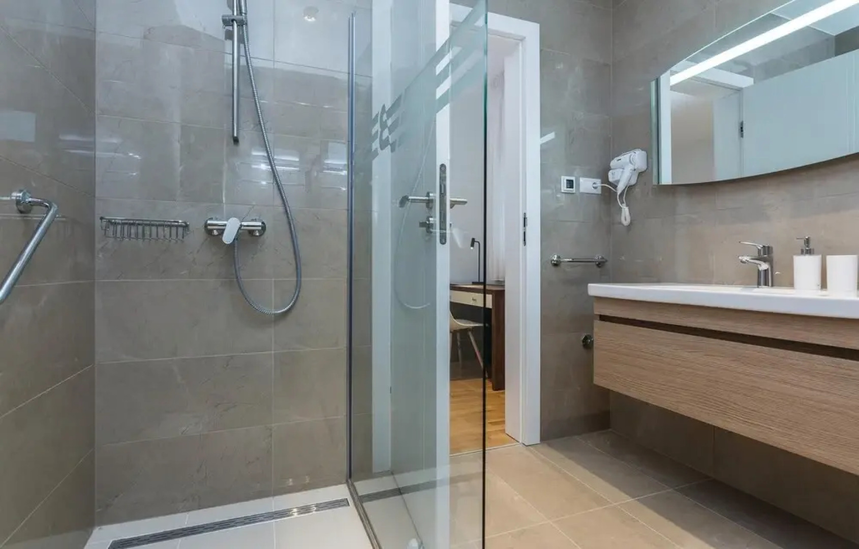 Beautiful Home in Biograd With 5 Bedrooms, Wifi and Outdoor Swimming Pool