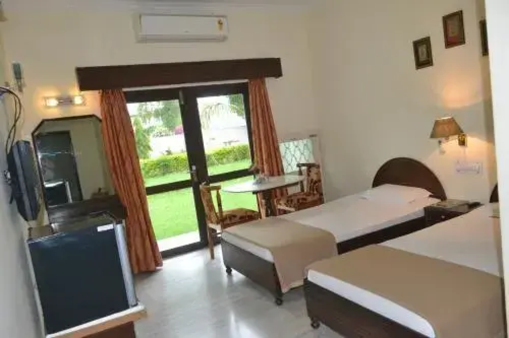 Hotel Ganesha Garden Villa