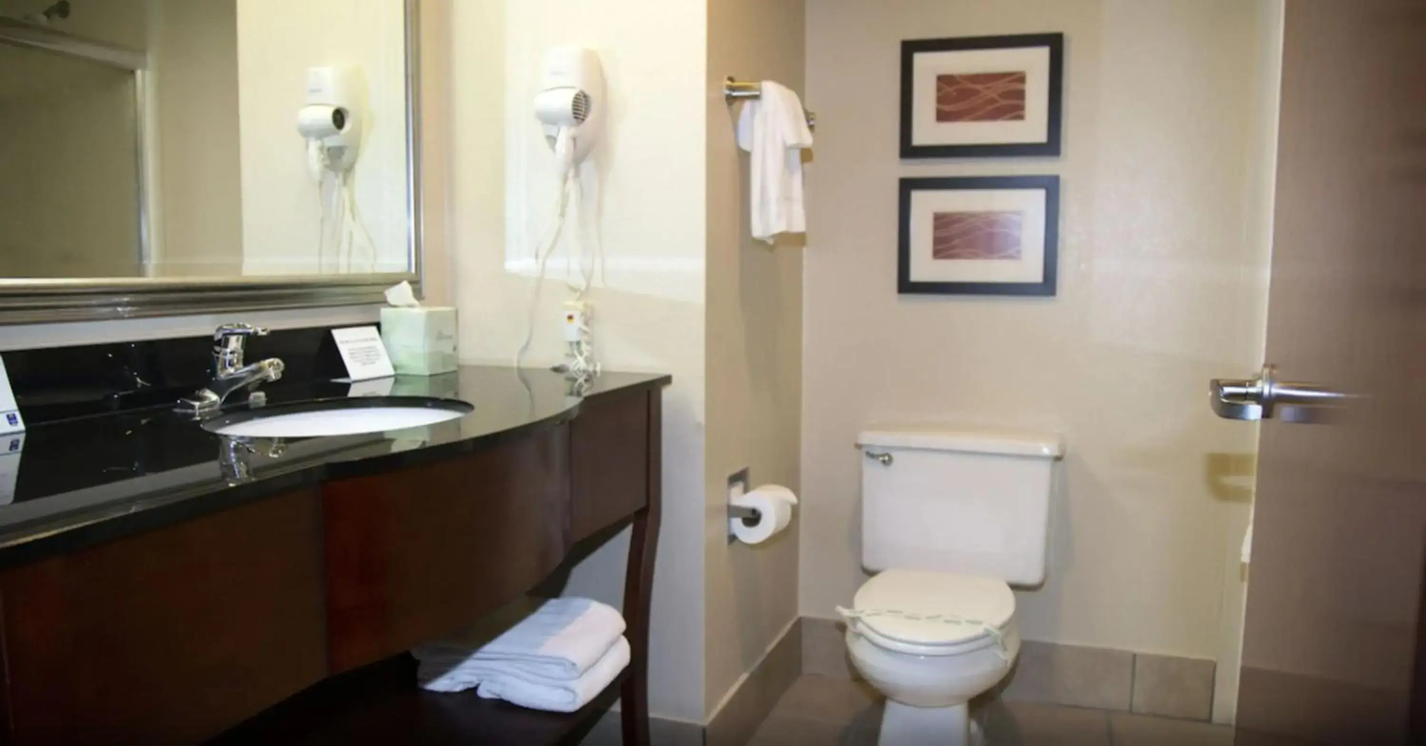 Ardmore Inn & Suites