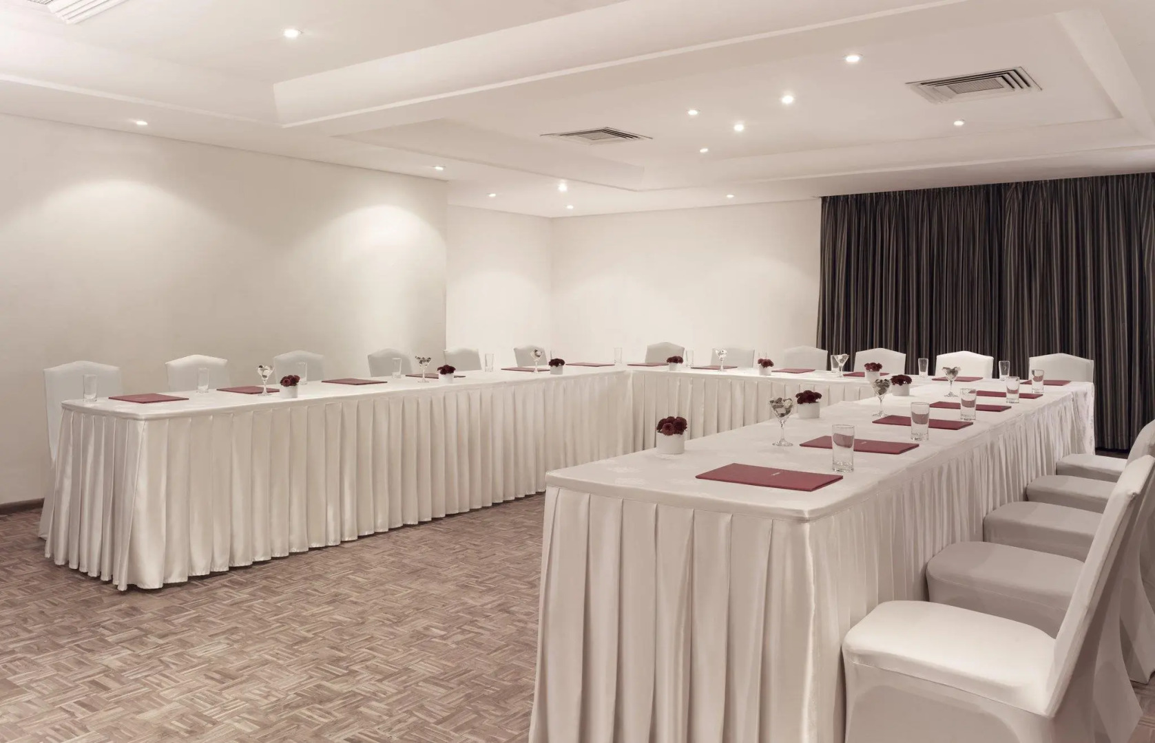 Vivanta Colombo, Airport Garden