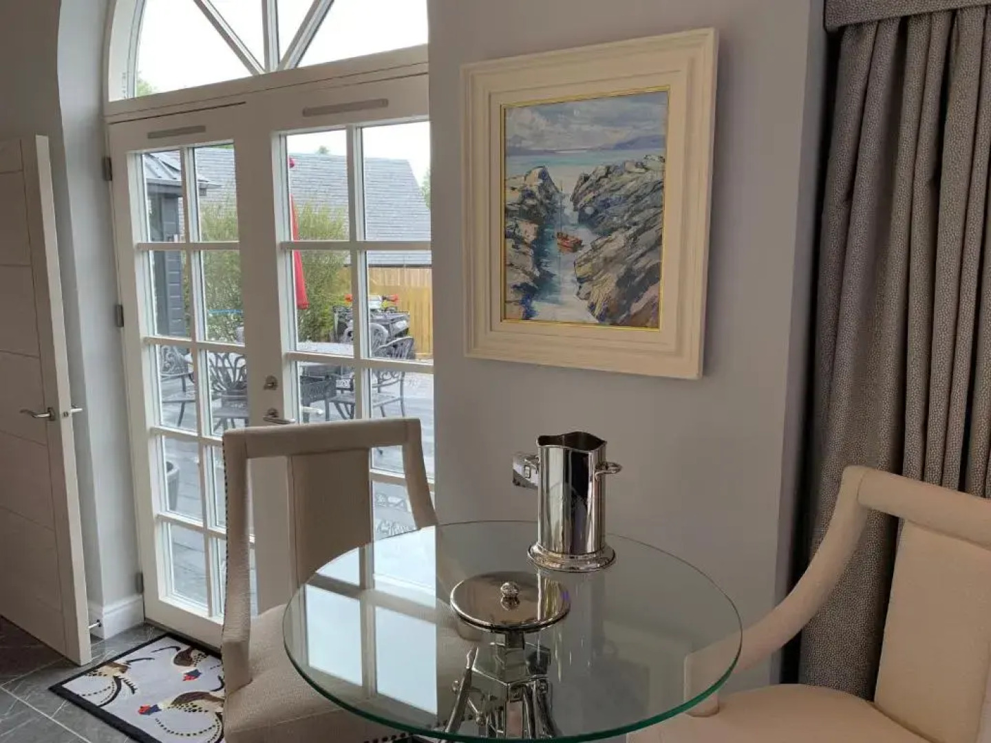 Little Fox Lodge Hideaway Glencoe - 5 Star with Hot Tub overlooking Loch Linnhe