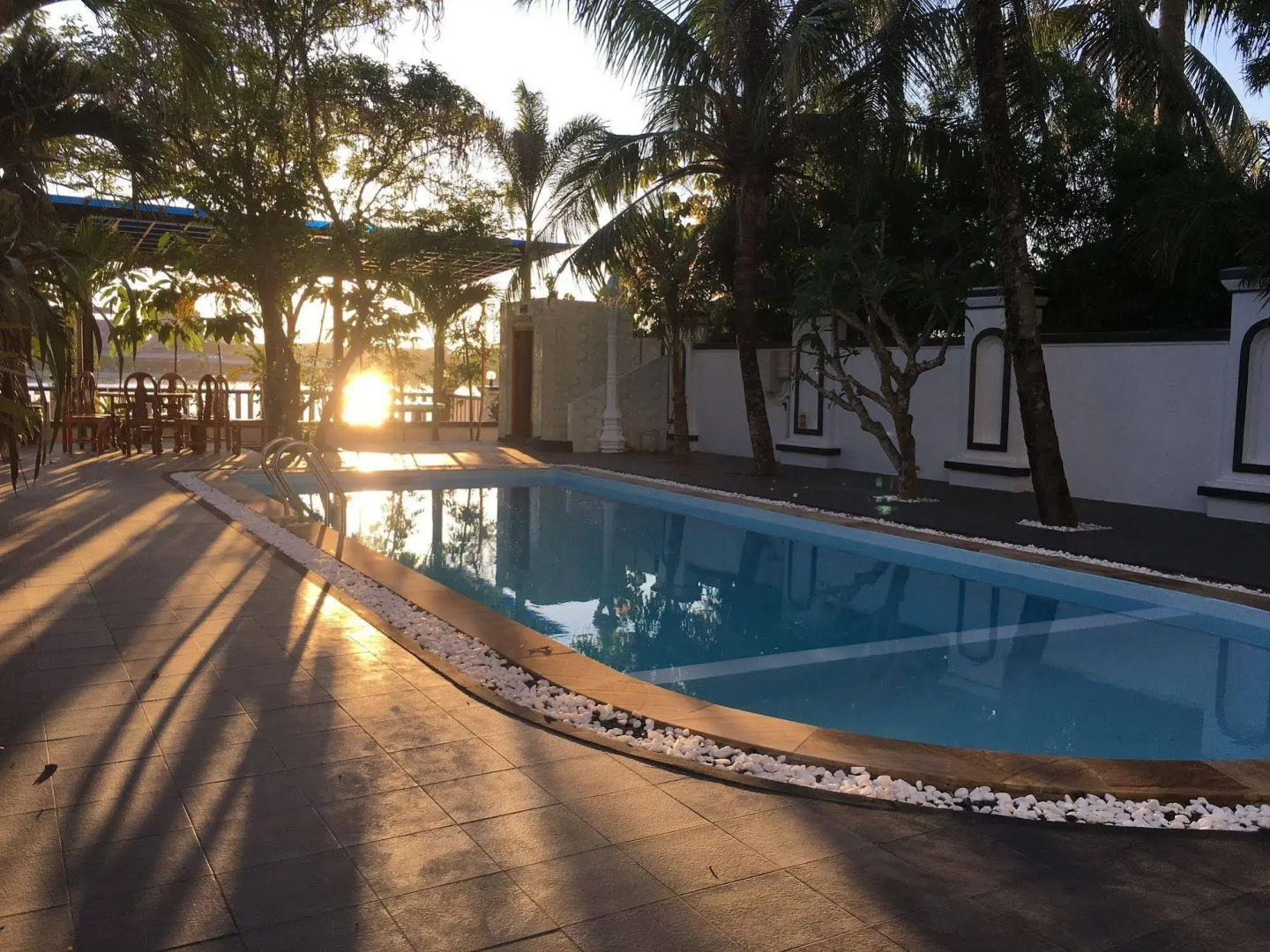 Boutique Kampot Hotel