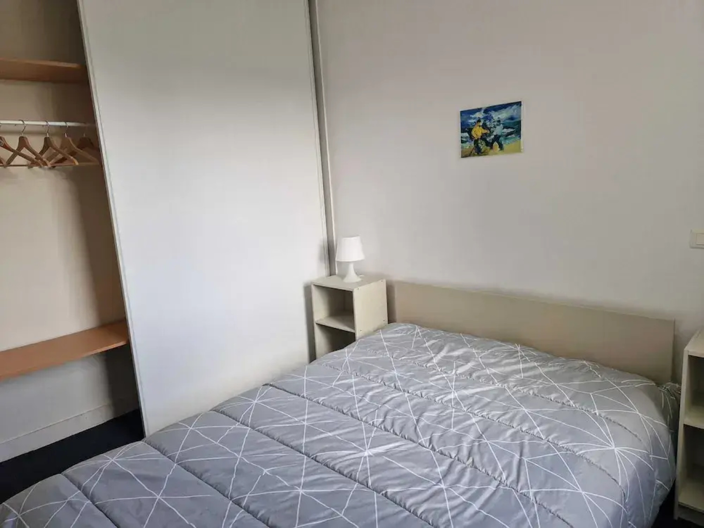 Lovely Apartment in a Prime Location With Direct Access to the Beach, Mesquer