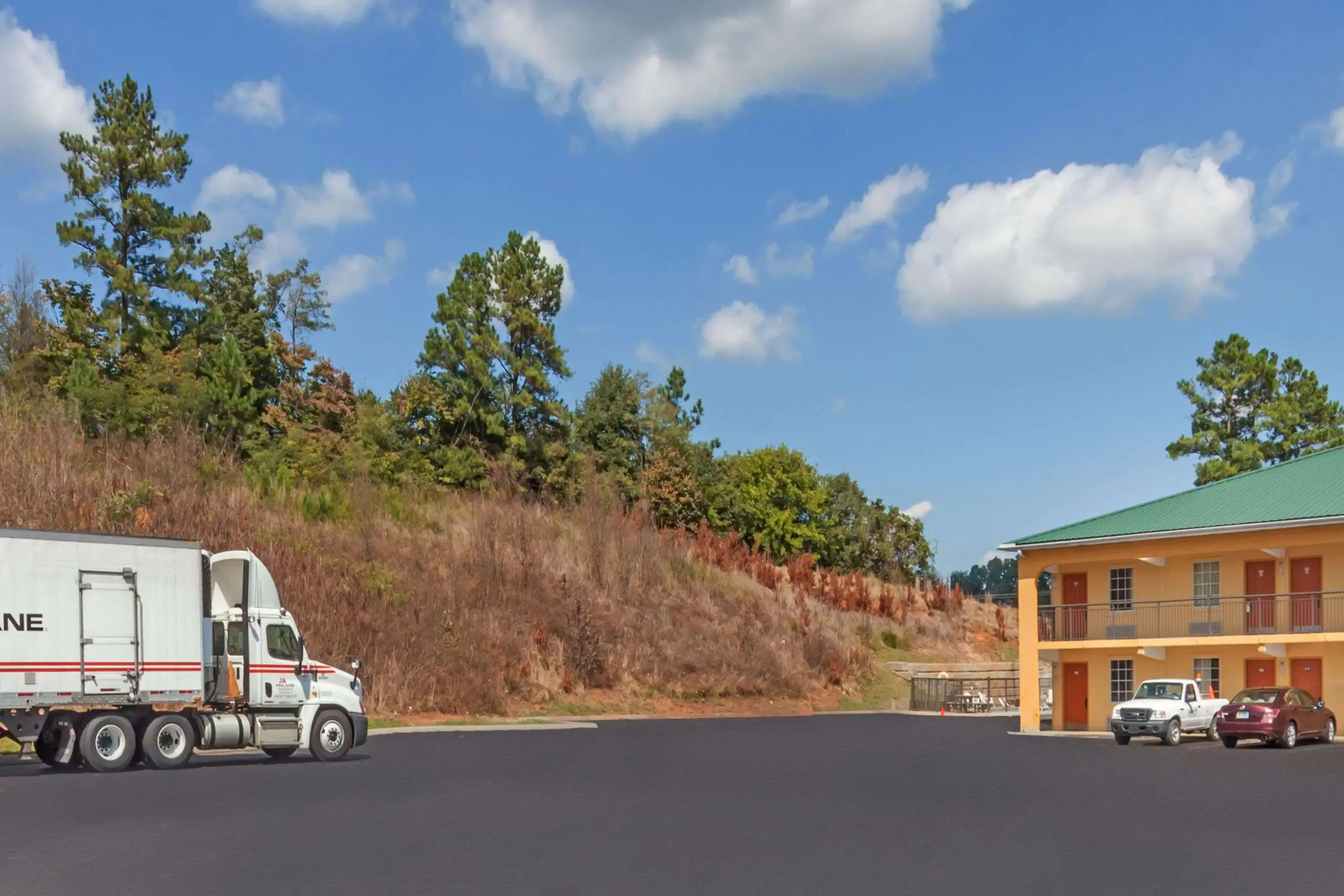 Days Inn by Wyndham Lenoir City