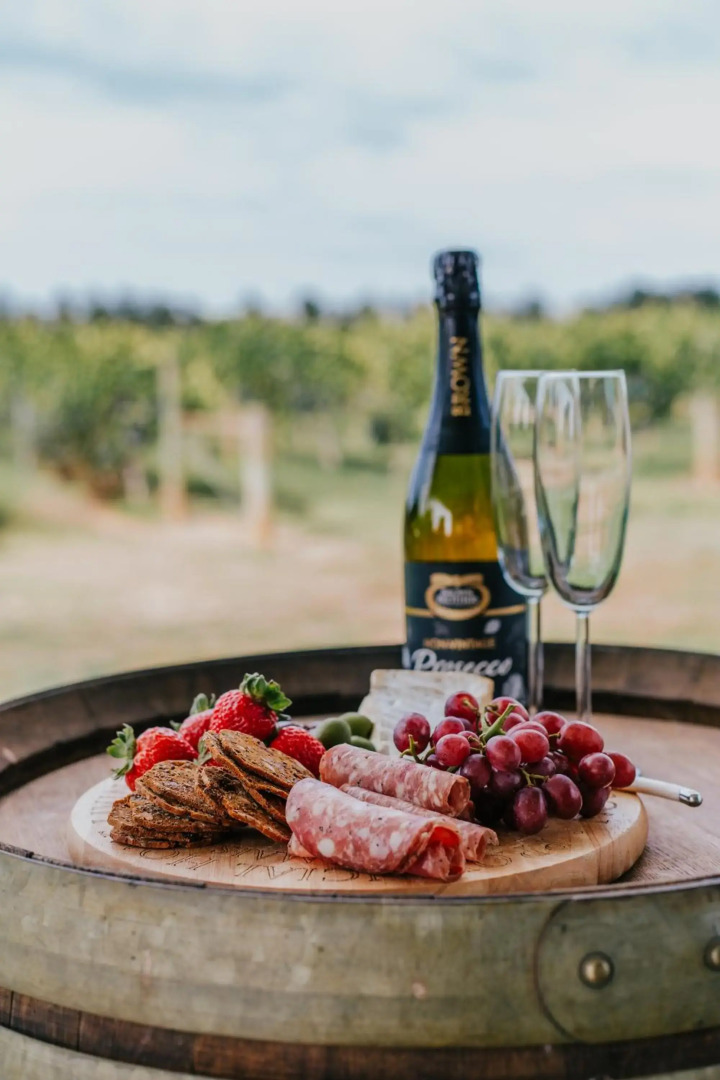 Milawa Vineyard Views - Guesthouse 1