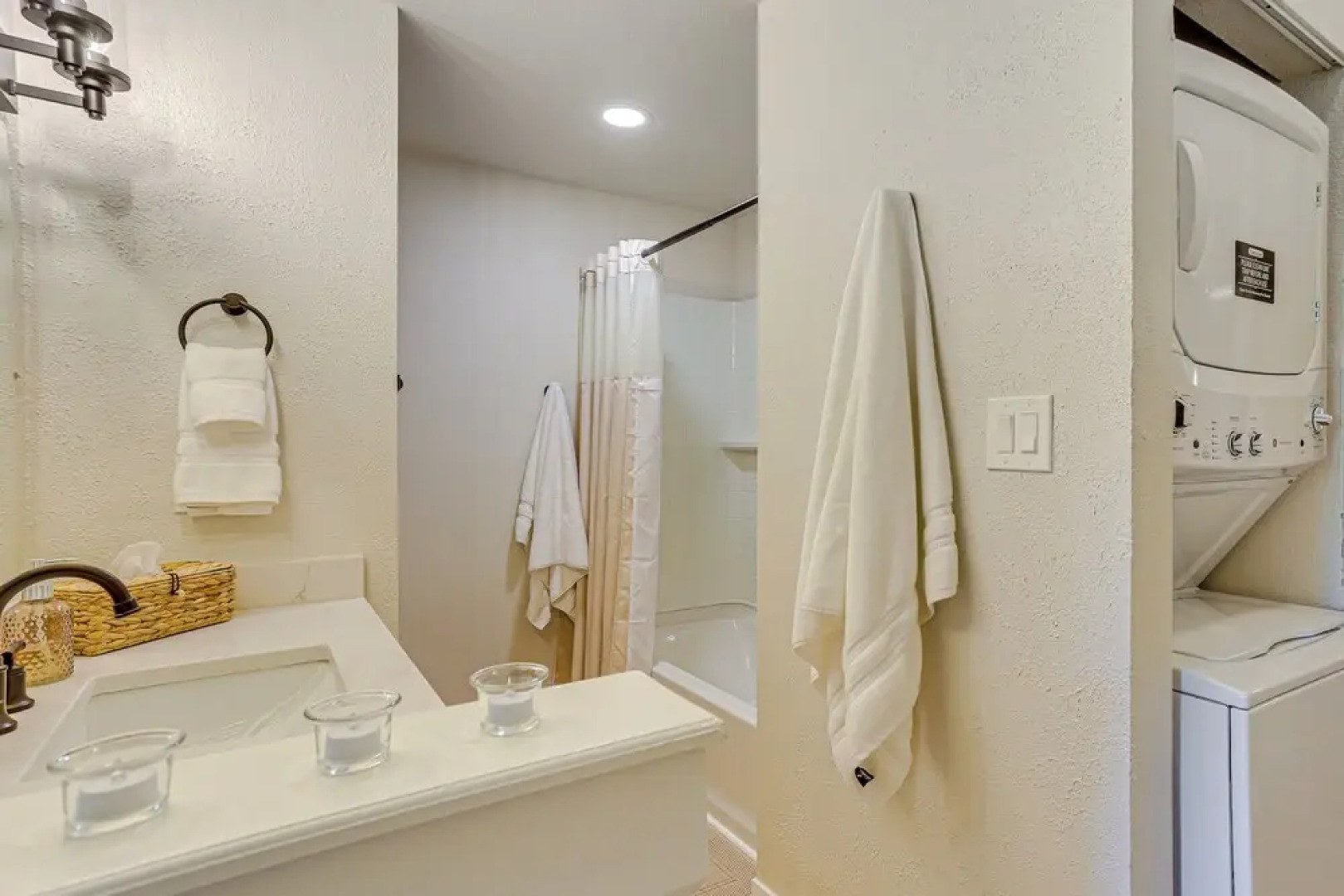 1 Mi to Dtwn: Condo w/ Pool Access in Castle Rock