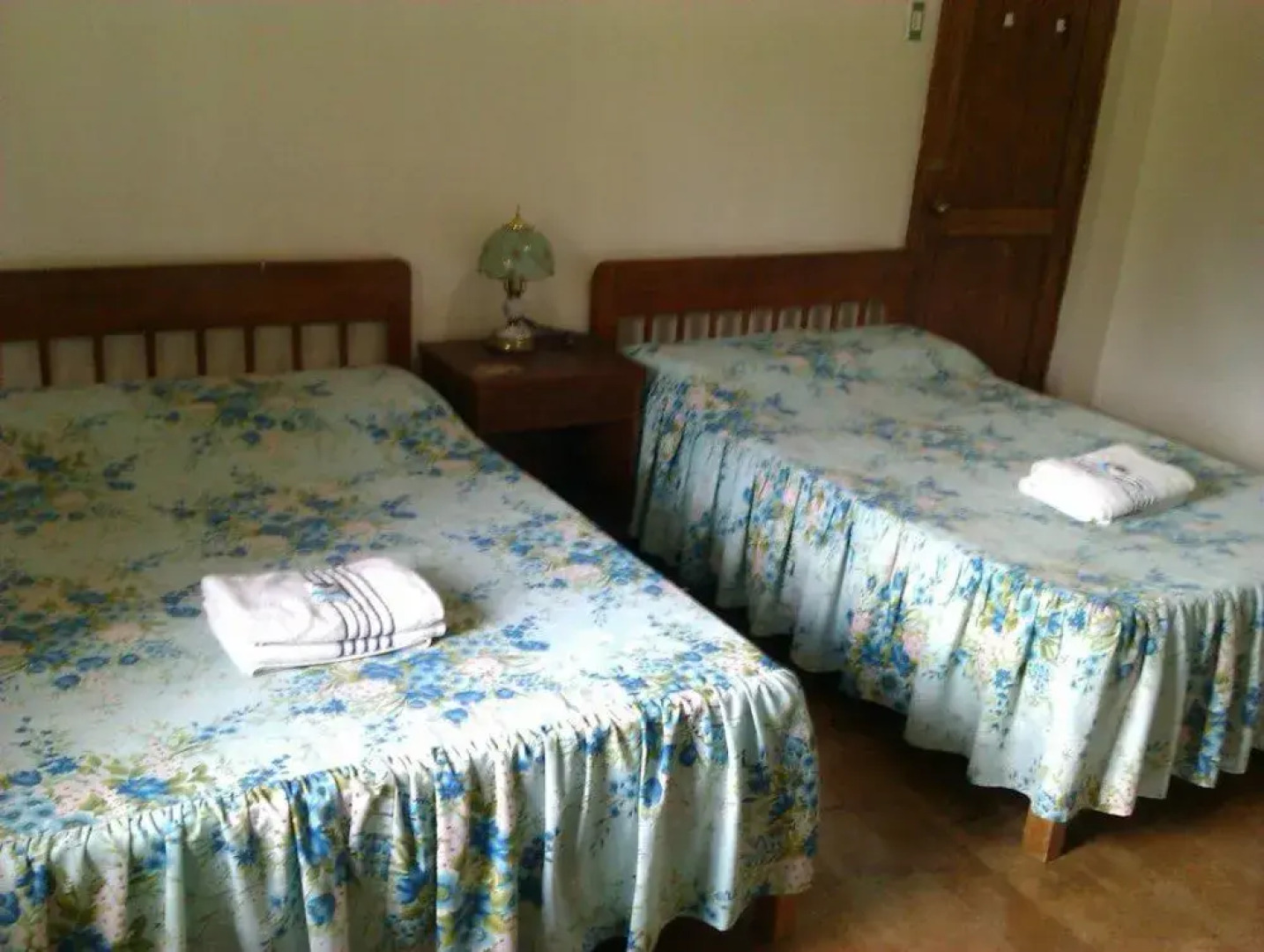 Hilltop Cottages & Resort