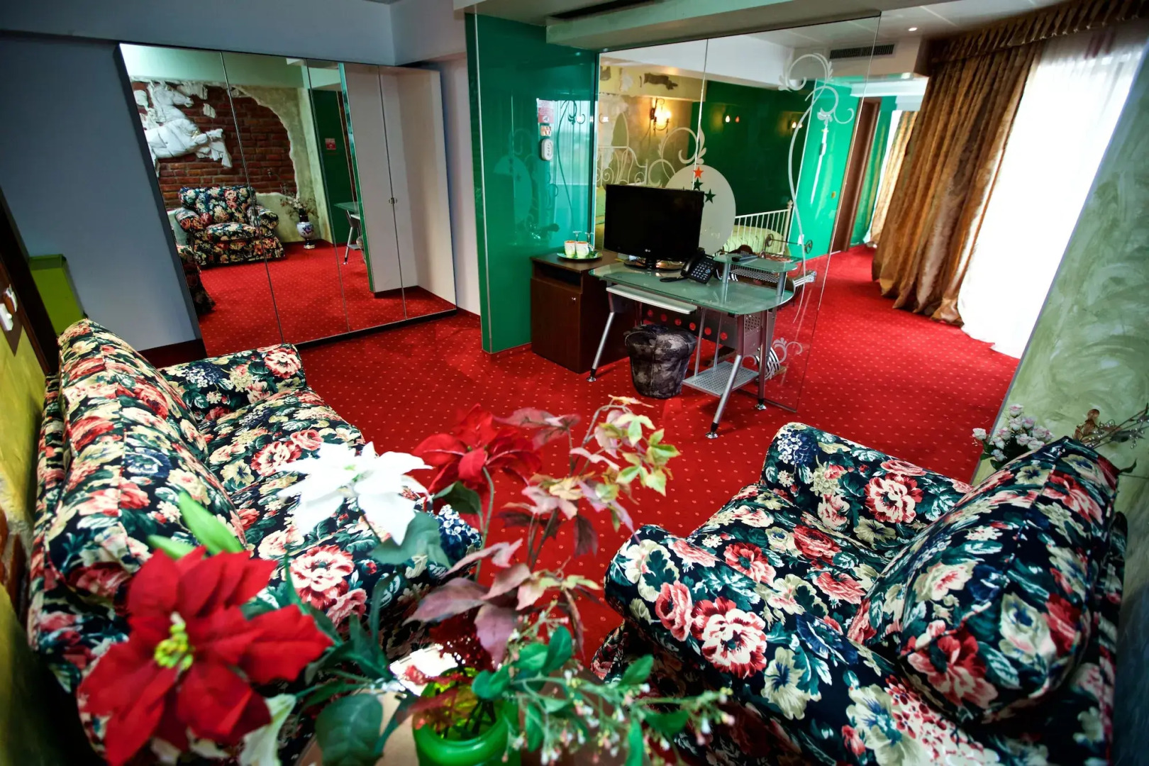 Grand Pier Hotel Old Town