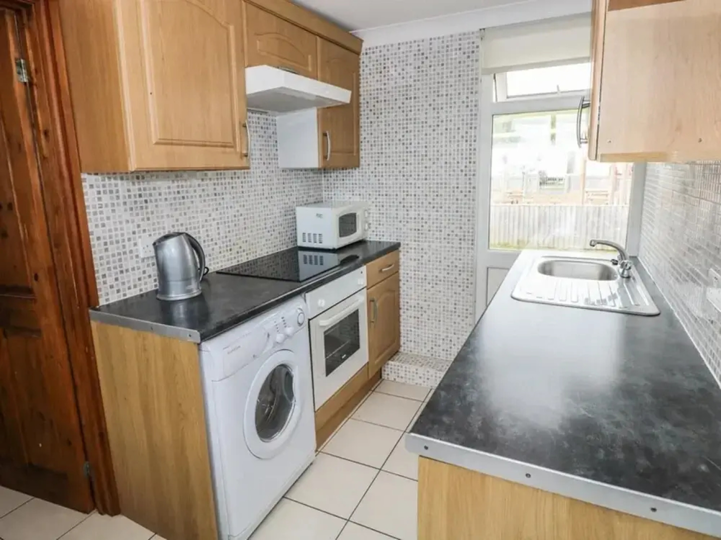 Charming 3-bed Chalet in Kidwelly