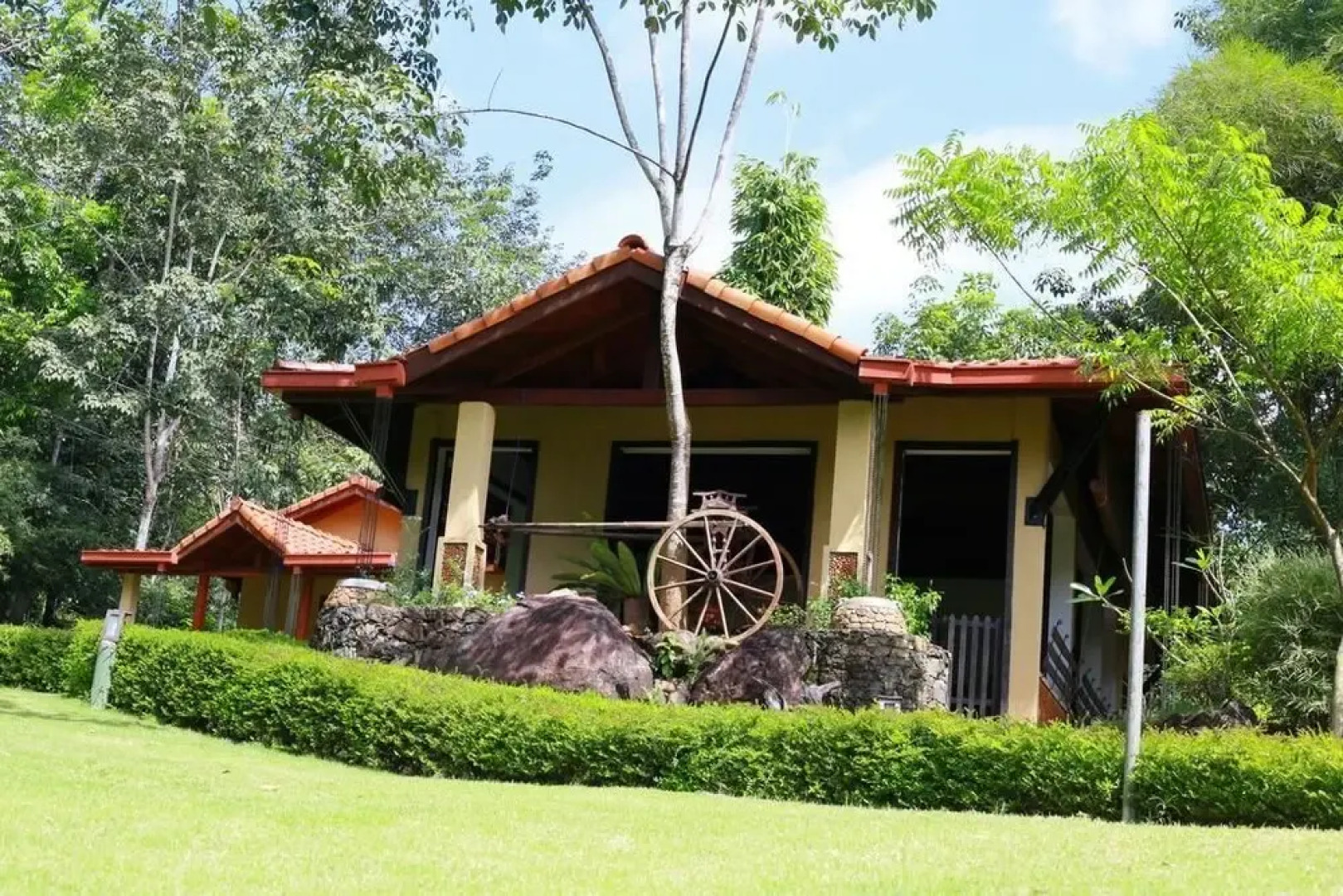 Tappers Village Estate Bungalow