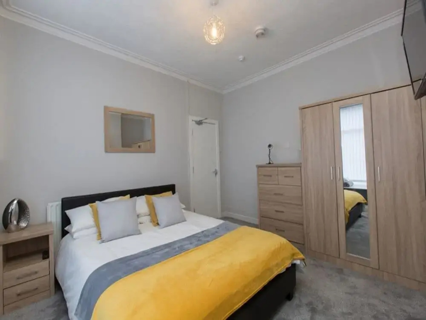 Town House @ Wistaston Road