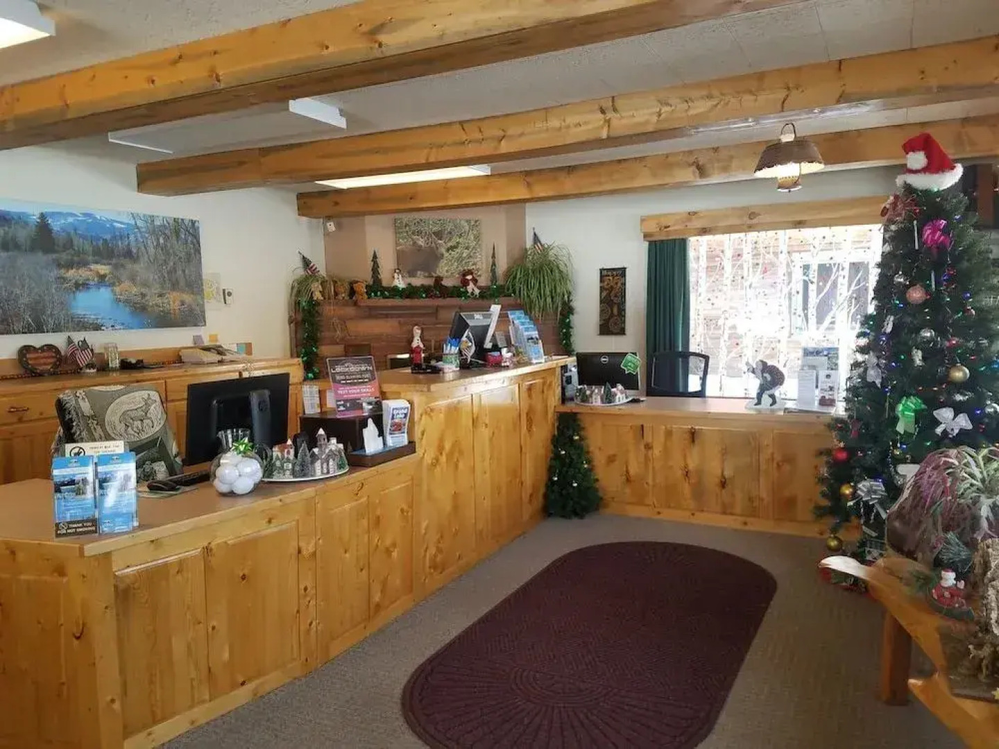 Western Riviera Lakeside Lodging