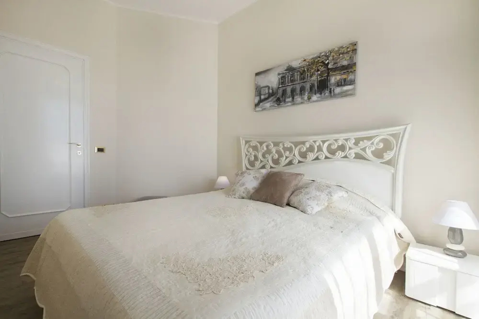 Impero House Rent - Camelia