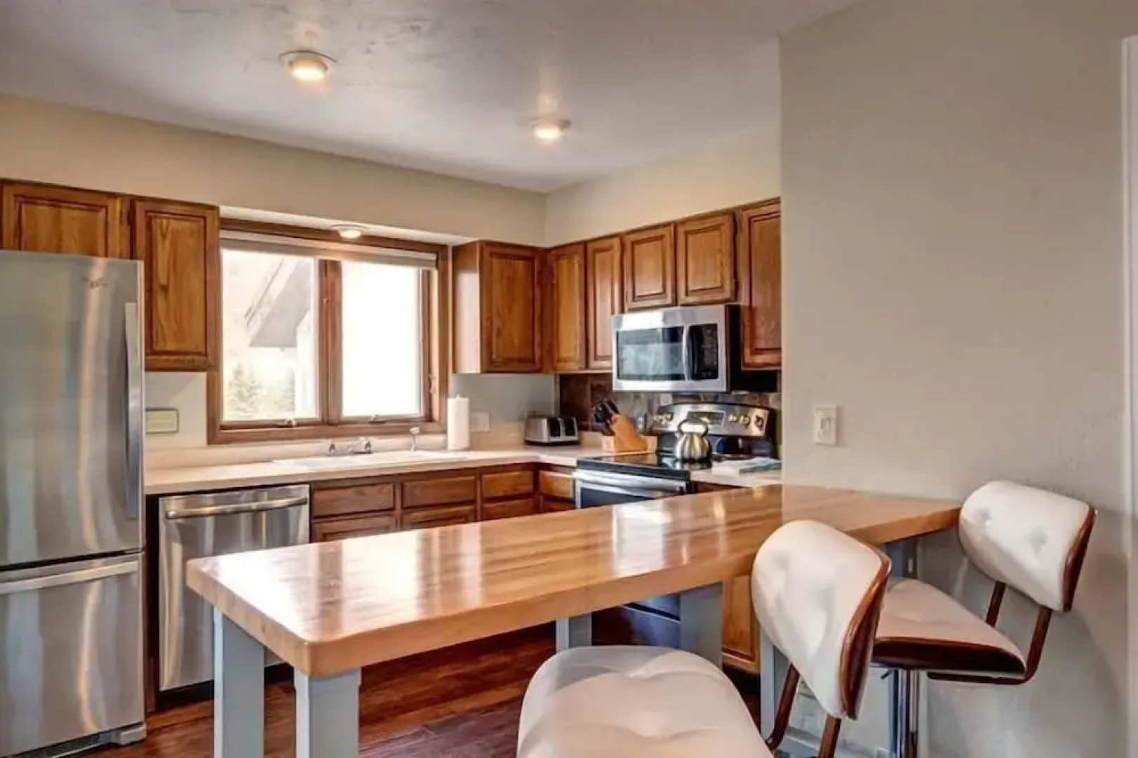 2-225 Eagle Dr Unit 8B Summer Only