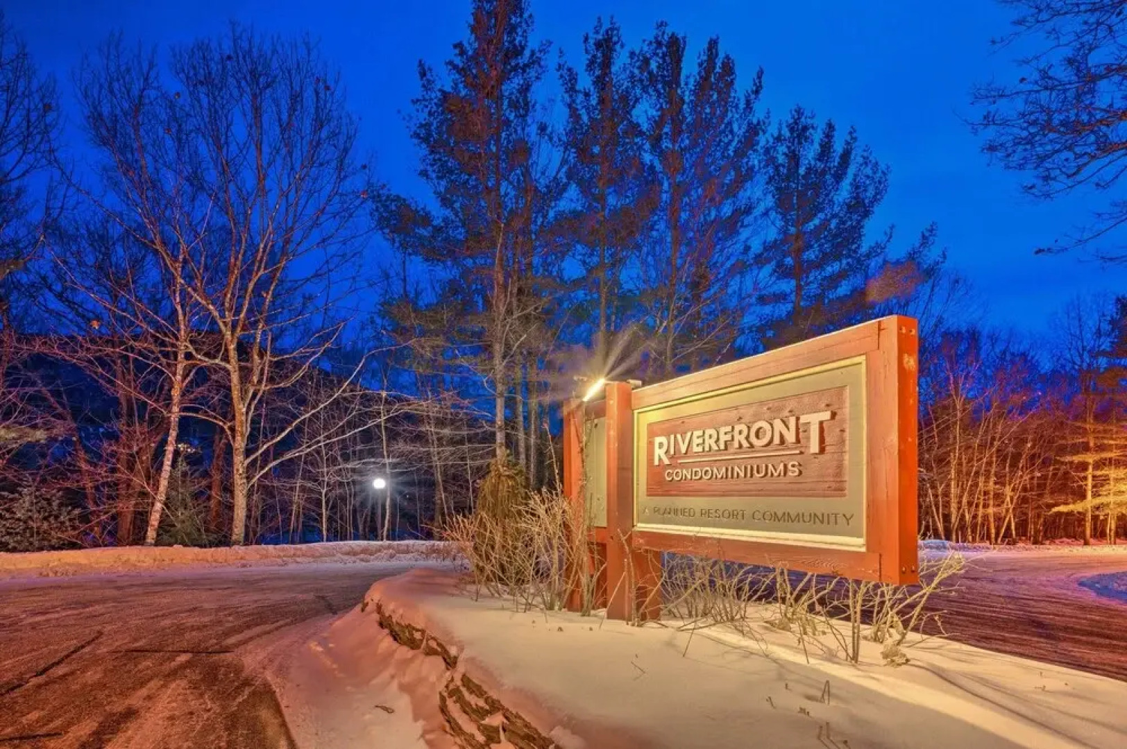 Riverfront Lincoln Condo: 1 Mi to Loon Mountain!