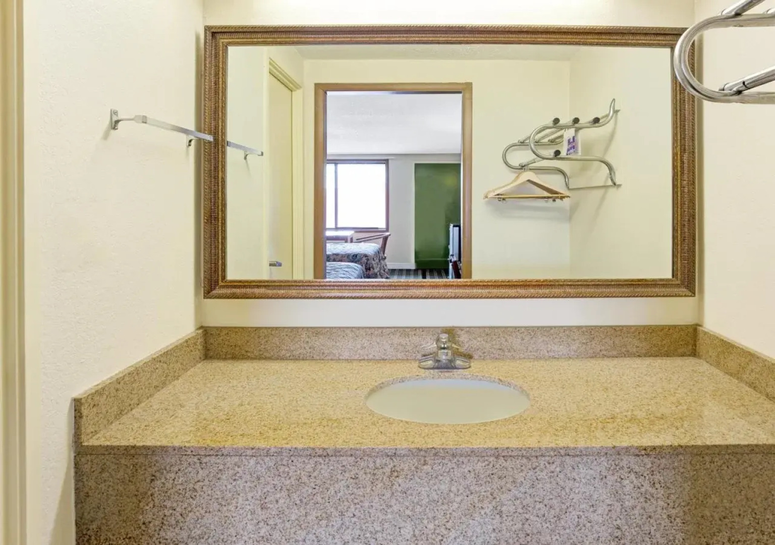 Knights Inn - Cartersville GA