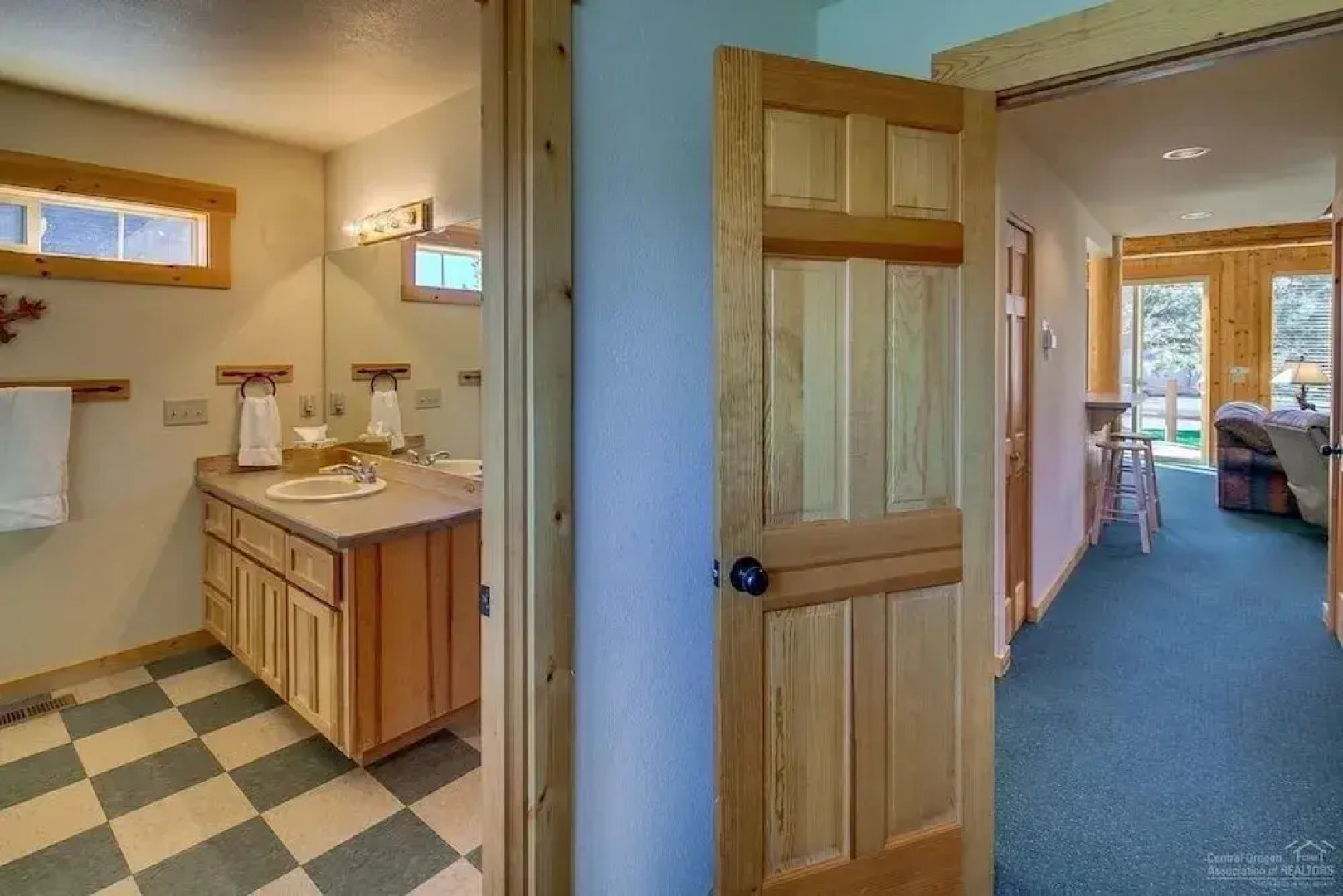 Forest Ridge 2 Bedroom Home by RedAwning