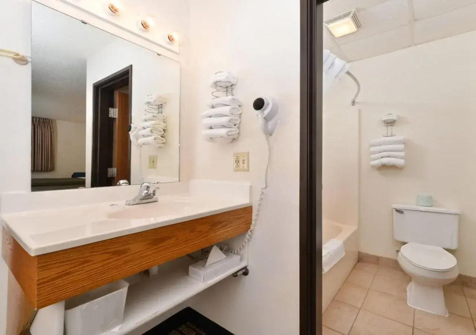 Country Hearth Inn Maryville