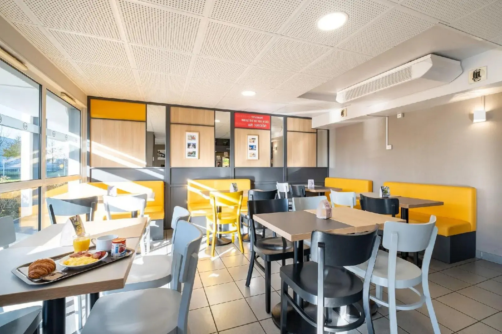 B&B HOTEL Lille Seclin Unexpo