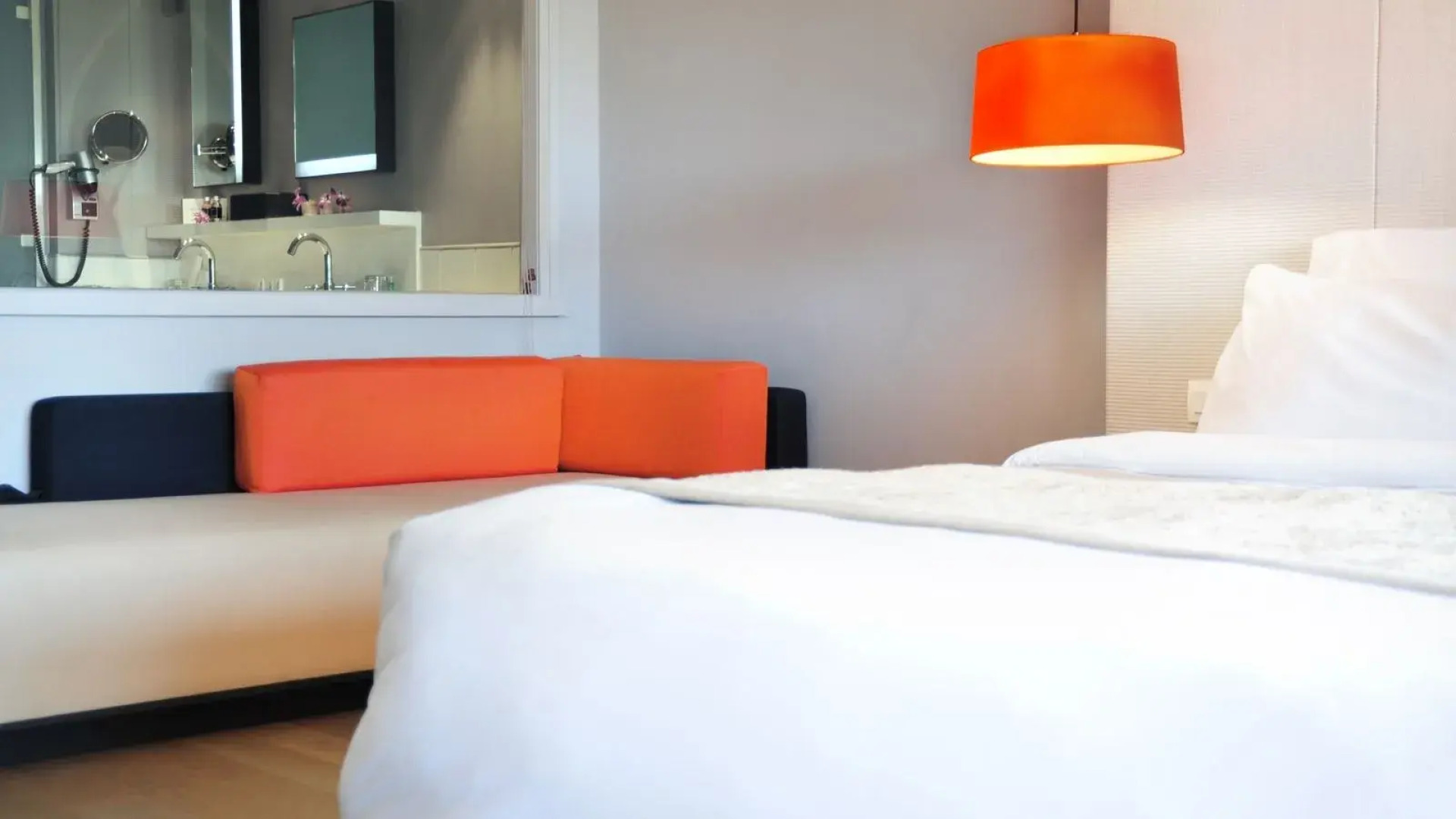 Tahiti Ia Ora Beach Resort