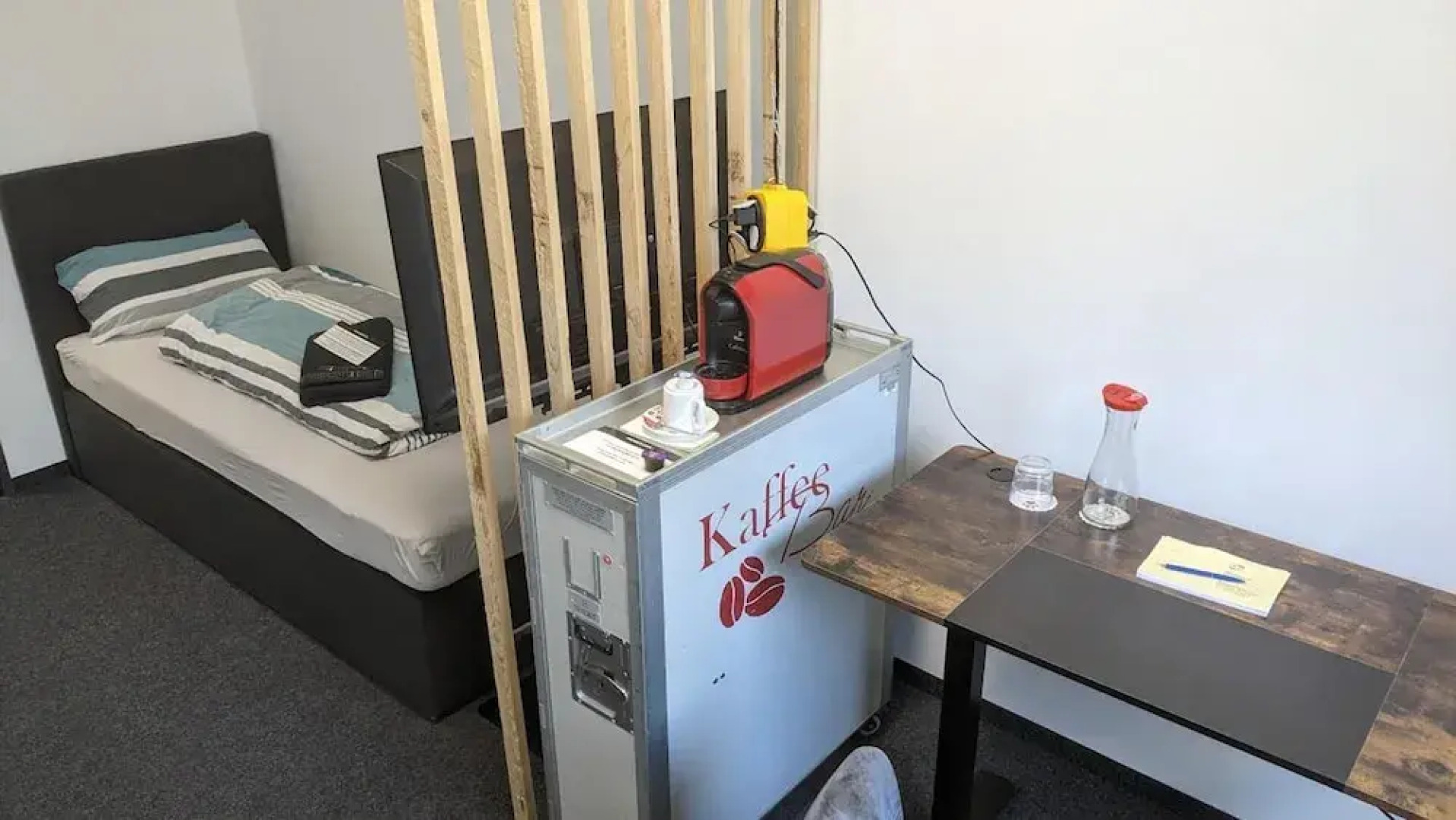 Boardingrooms Direct A8, Close to Stuttgart, 25min