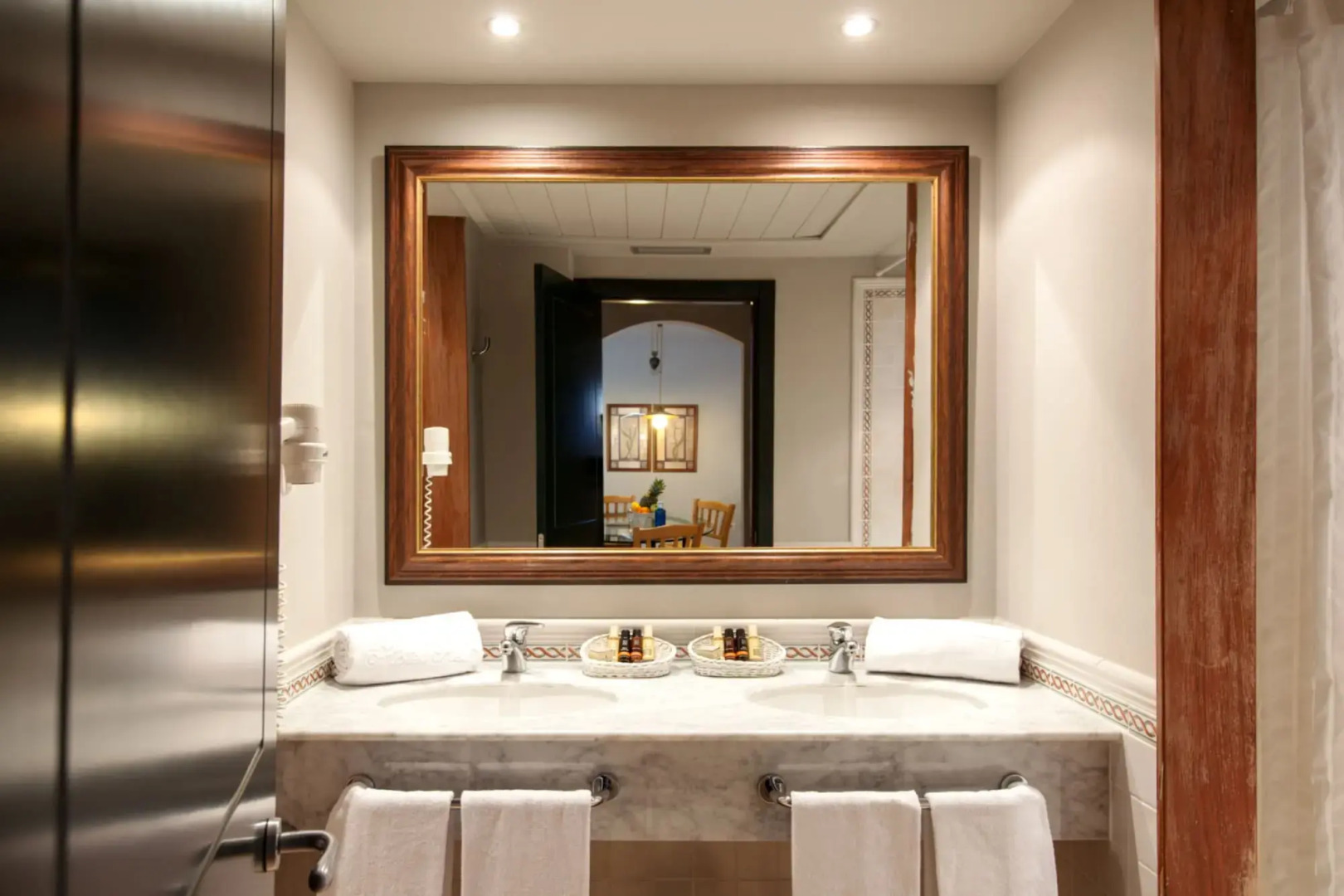 Torremirona Aparthotel Vila Birdie