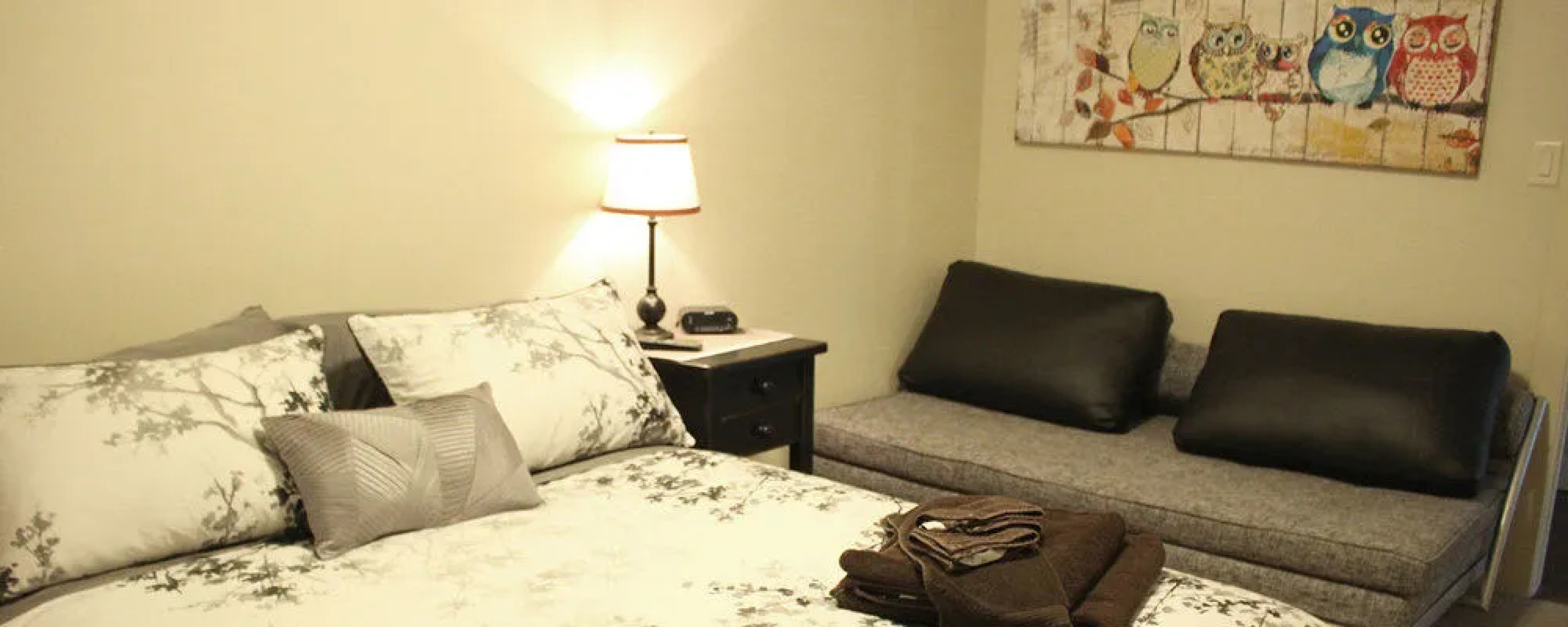 At the Beach Kelowna Bed & Breakfast