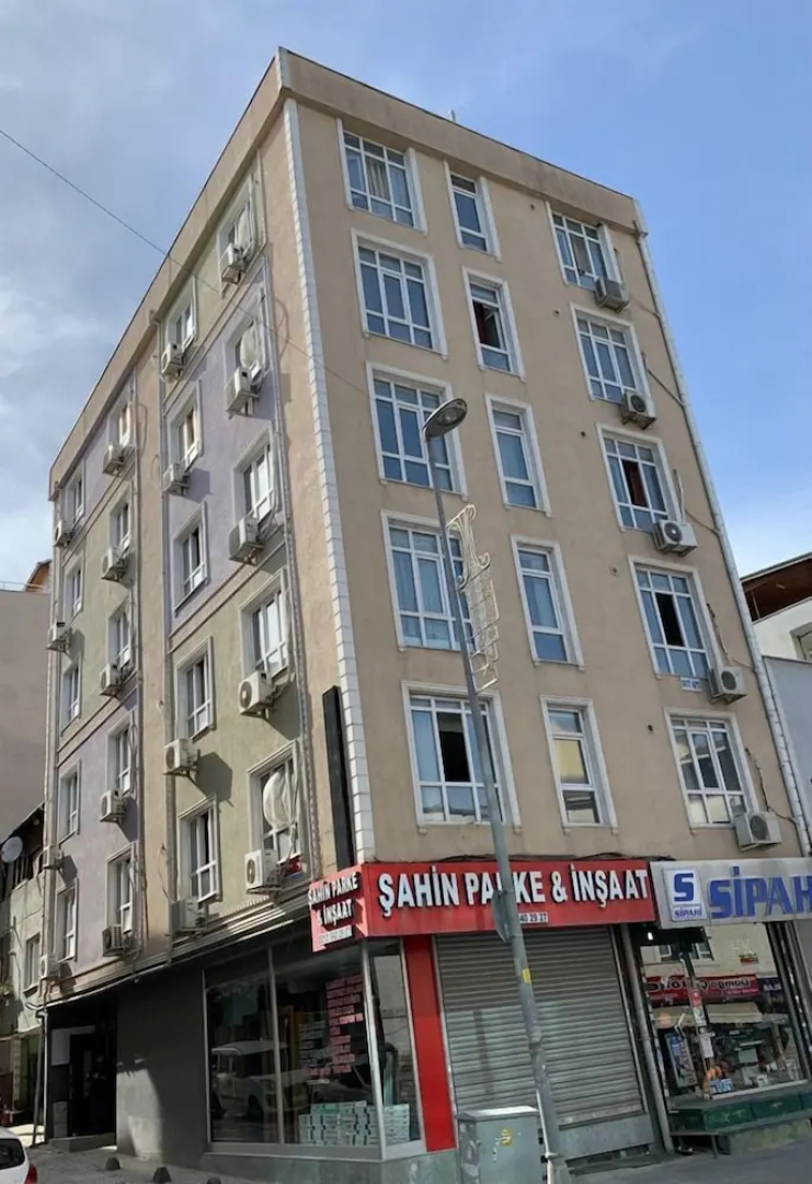 Camellia Suit Hotel