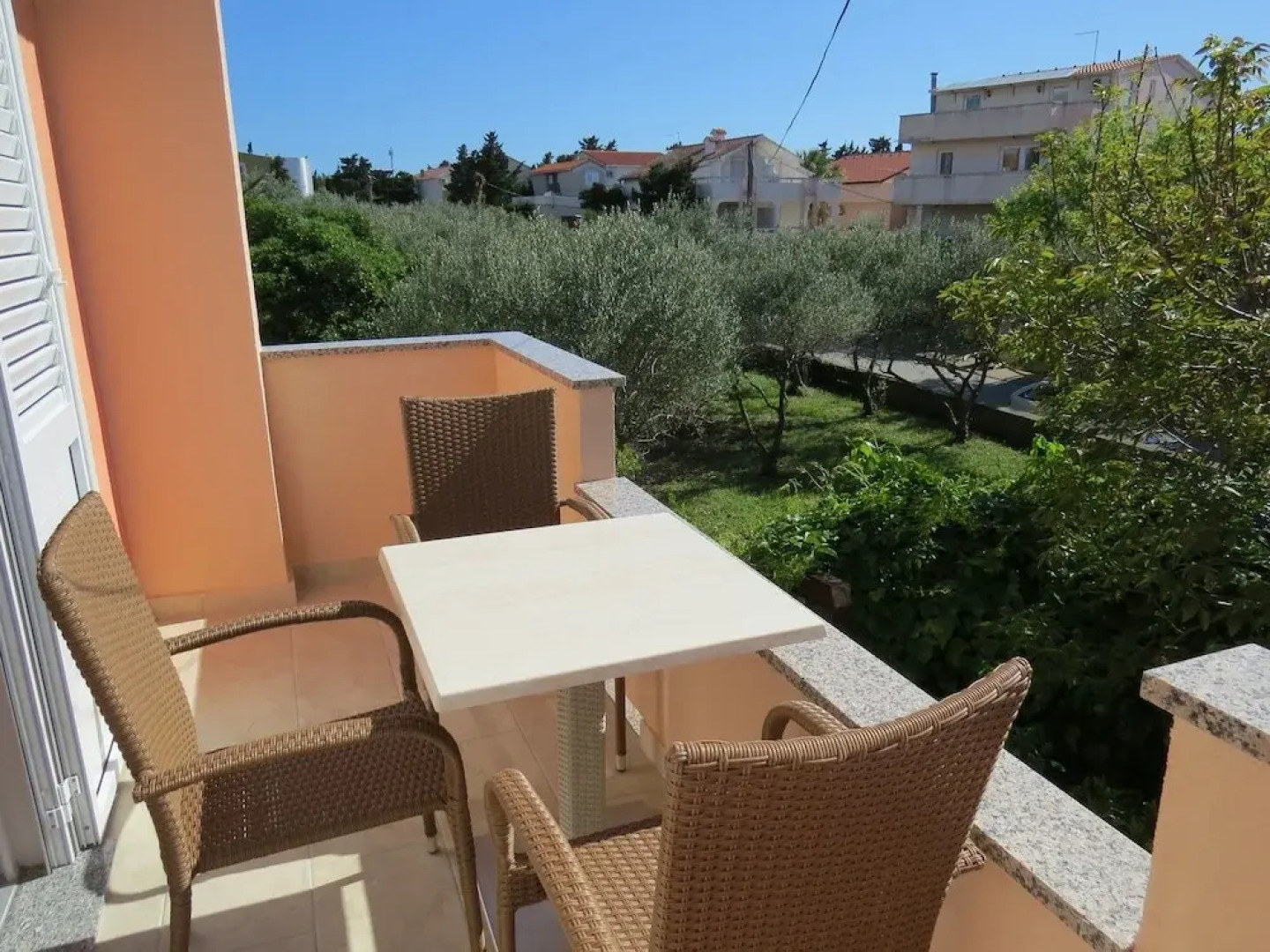 Apartment And Rooms Amenka