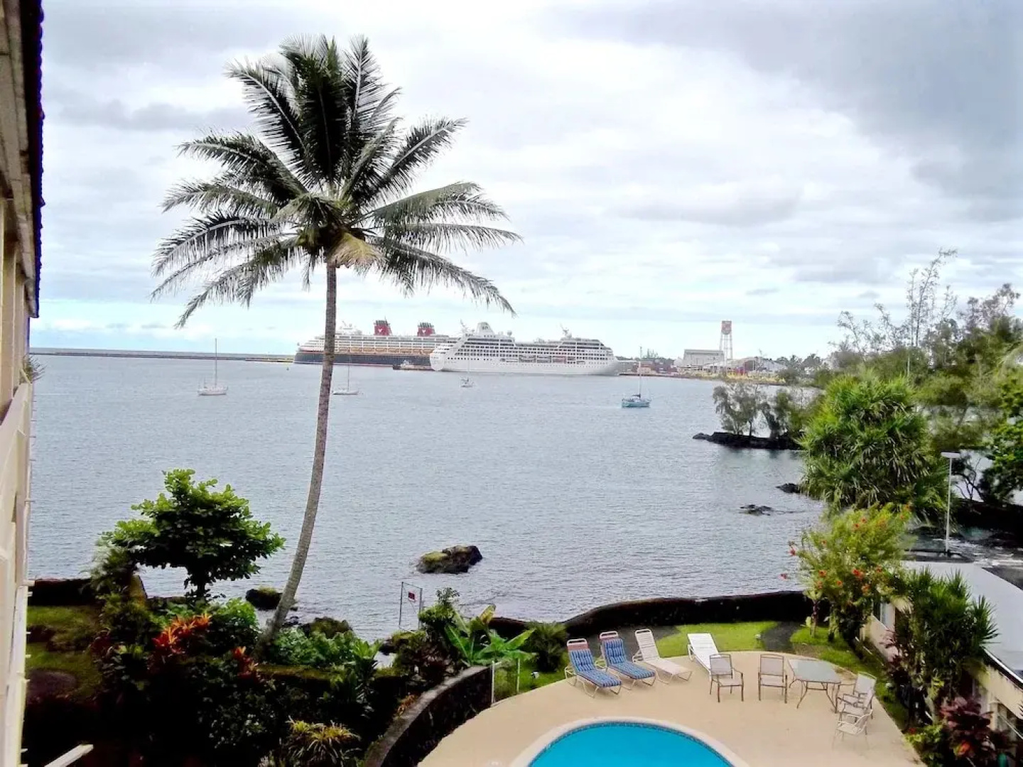 Hilo Reeds Bay Hotel
