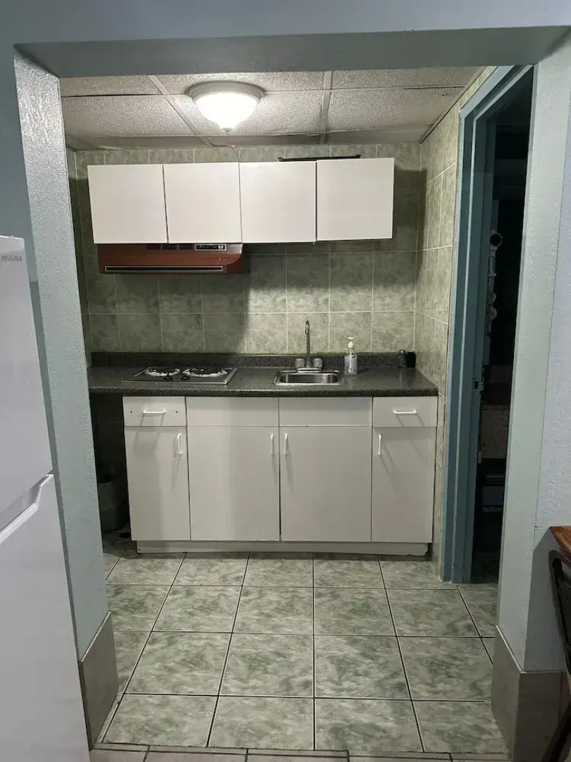 Tides Motor Inn at Stehli Beach