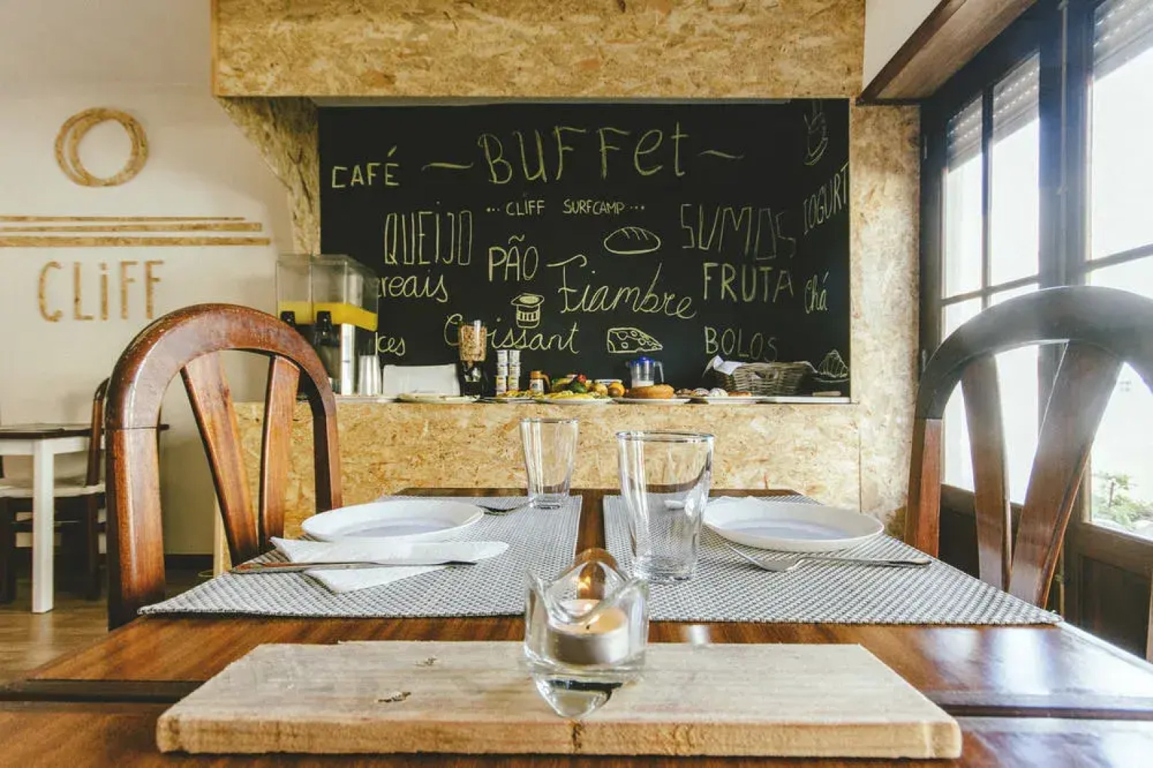 Cliff Surf Camp Hostel