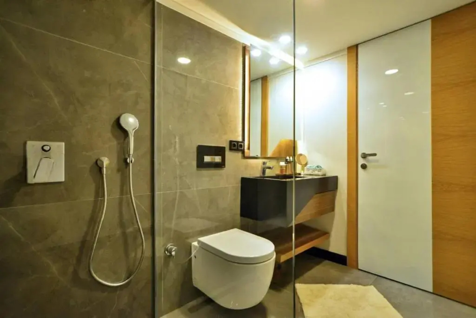 4 Bedroom Luxury Villa Located in Yalikavak With Marvelous Sea View Tranquilit