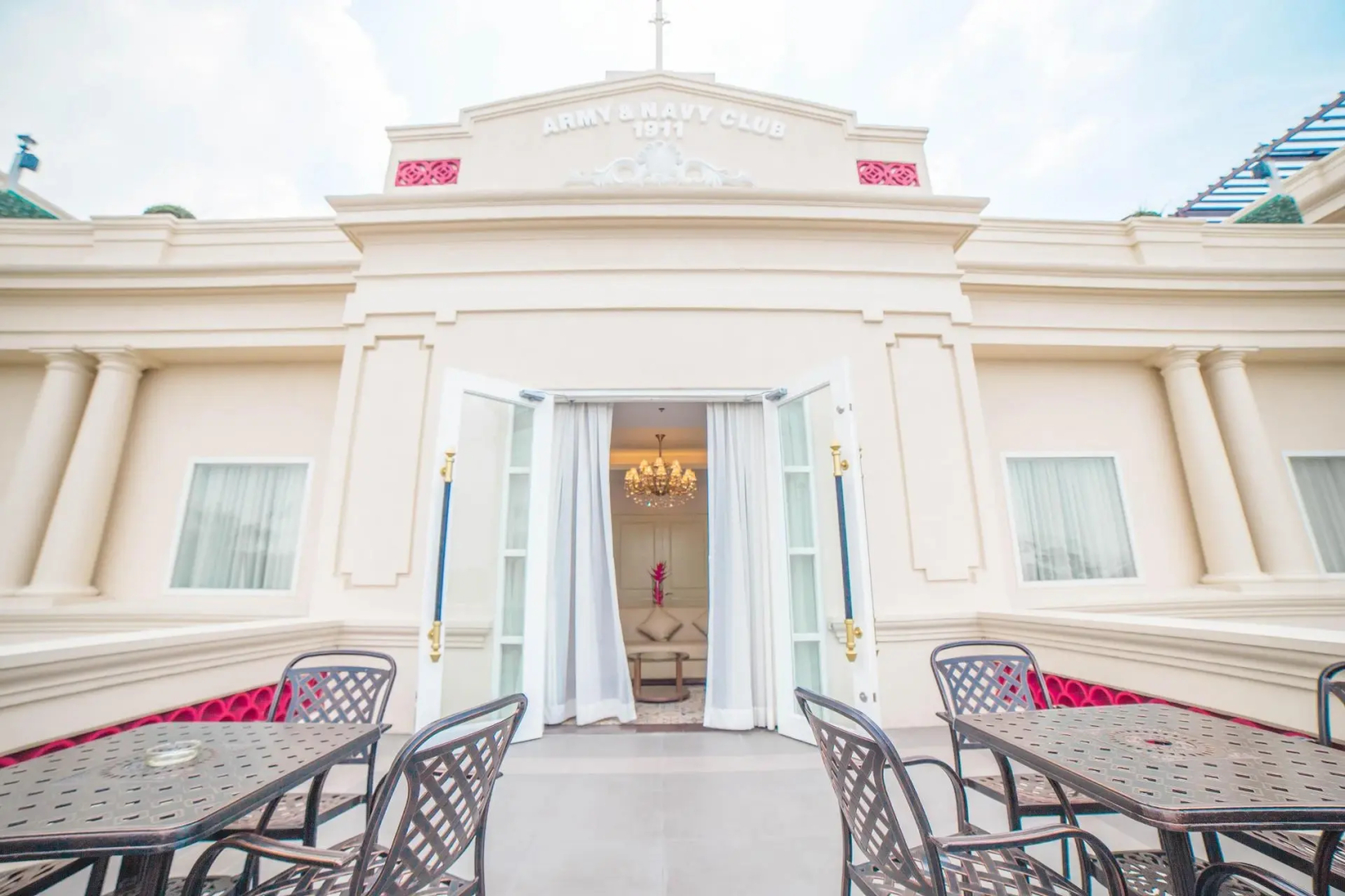 Rizal Park Hotel