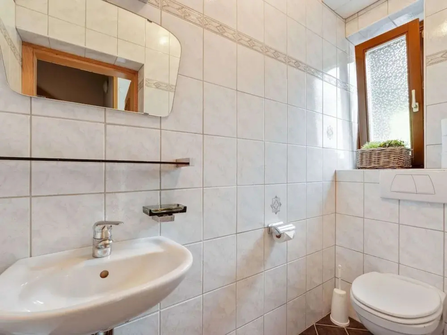 Beautiful Country House With Large Garden and Sauna